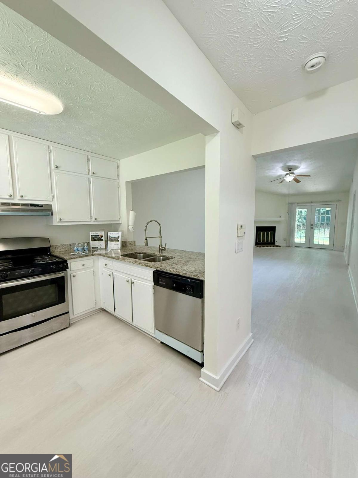 5376 Cherry Wood Drive Property Photo 2