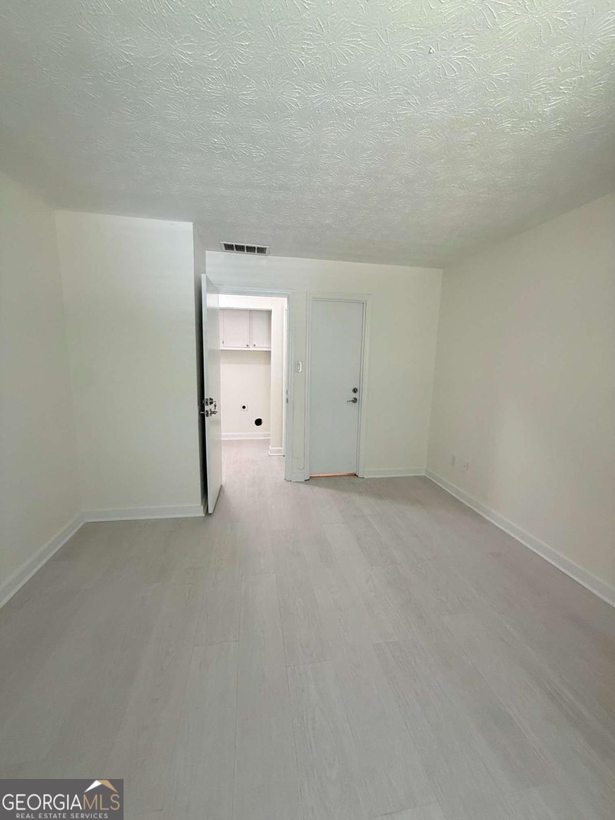 5376 Cherry Wood Drive Property Photo 10