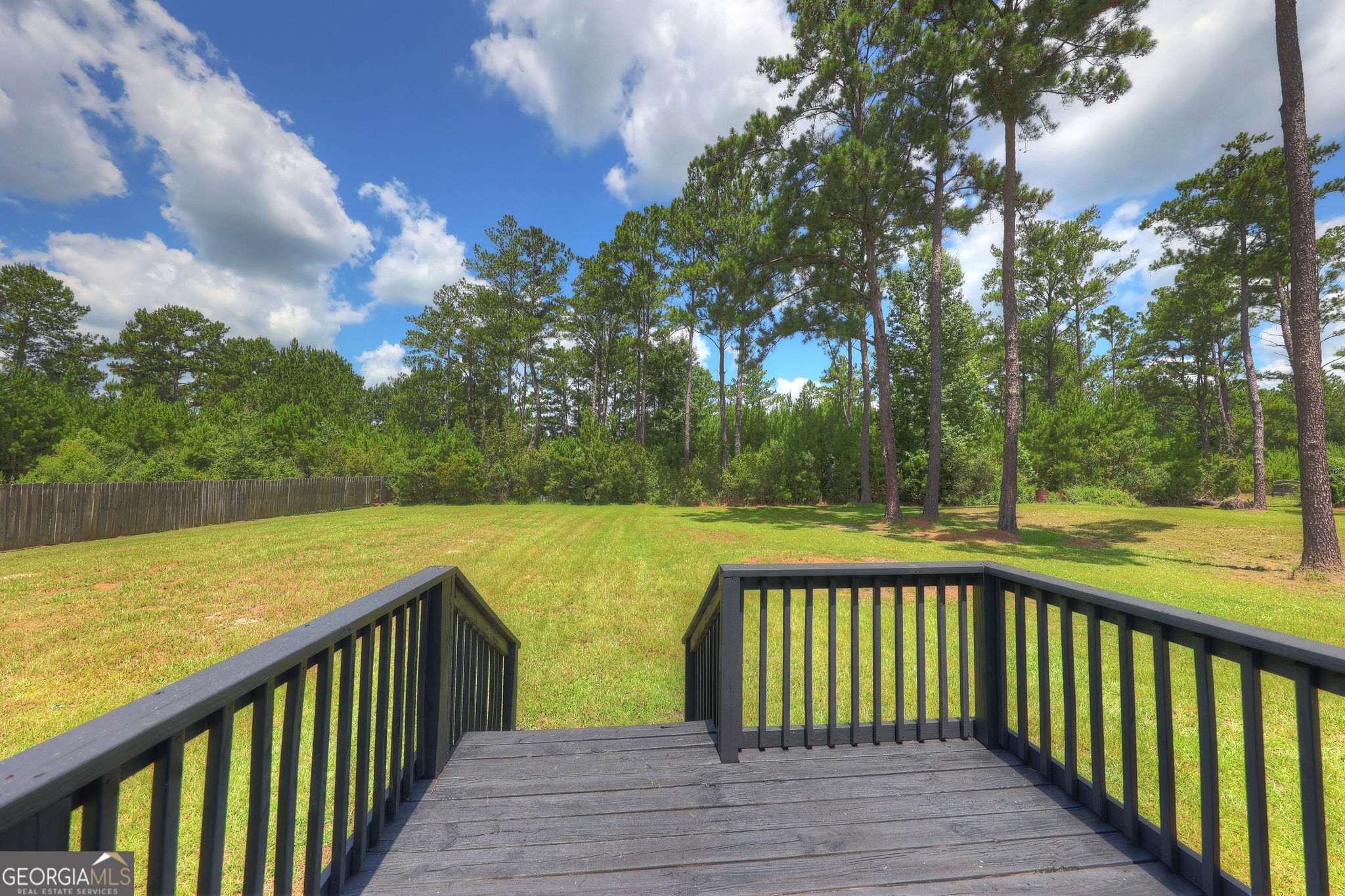 1177 Egg And Butter Road N Property Photo 4