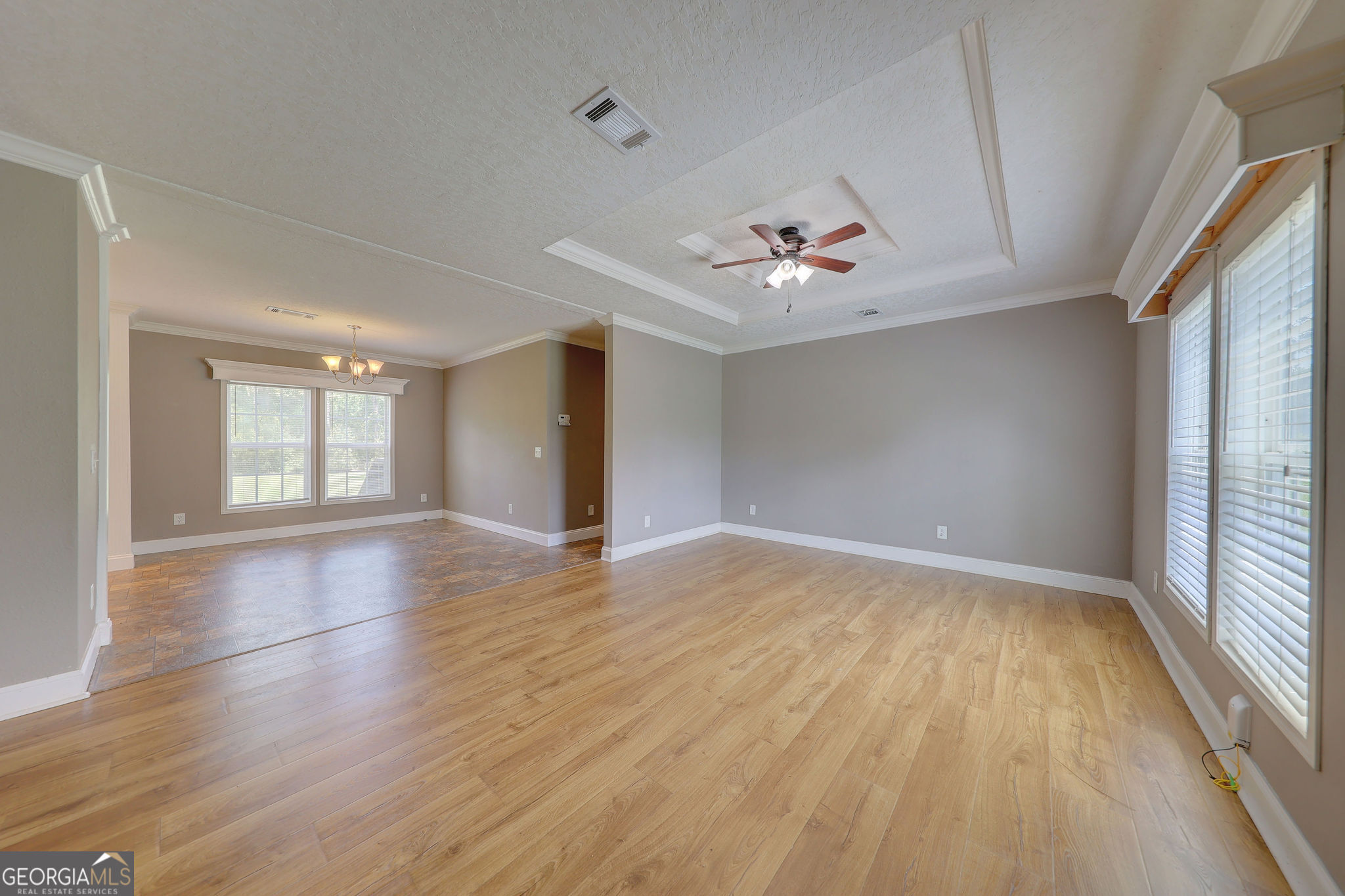 1177 Egg And Butter Road N Property Photo 5