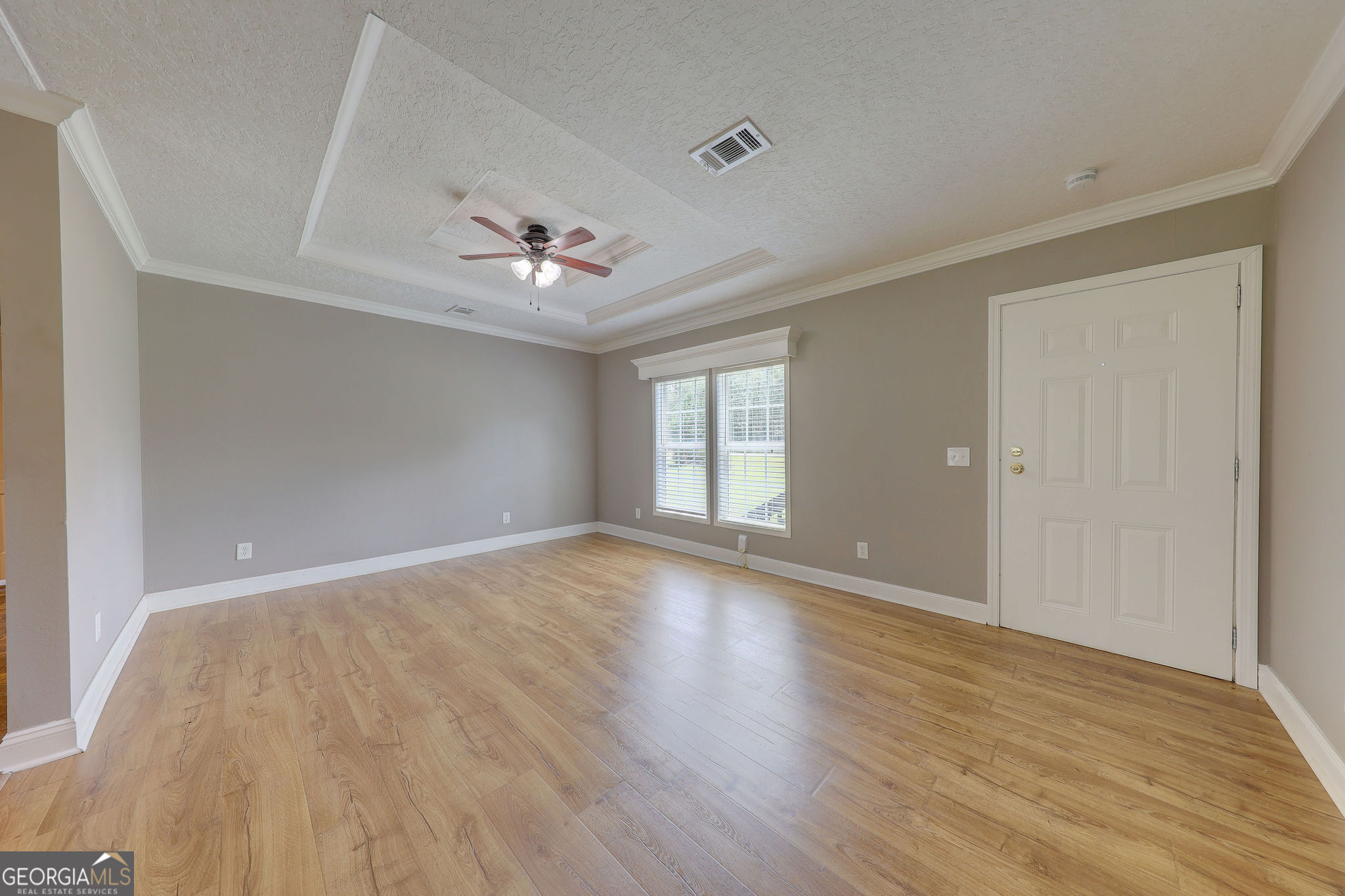 1177 Egg And Butter Road N Property Photo 6