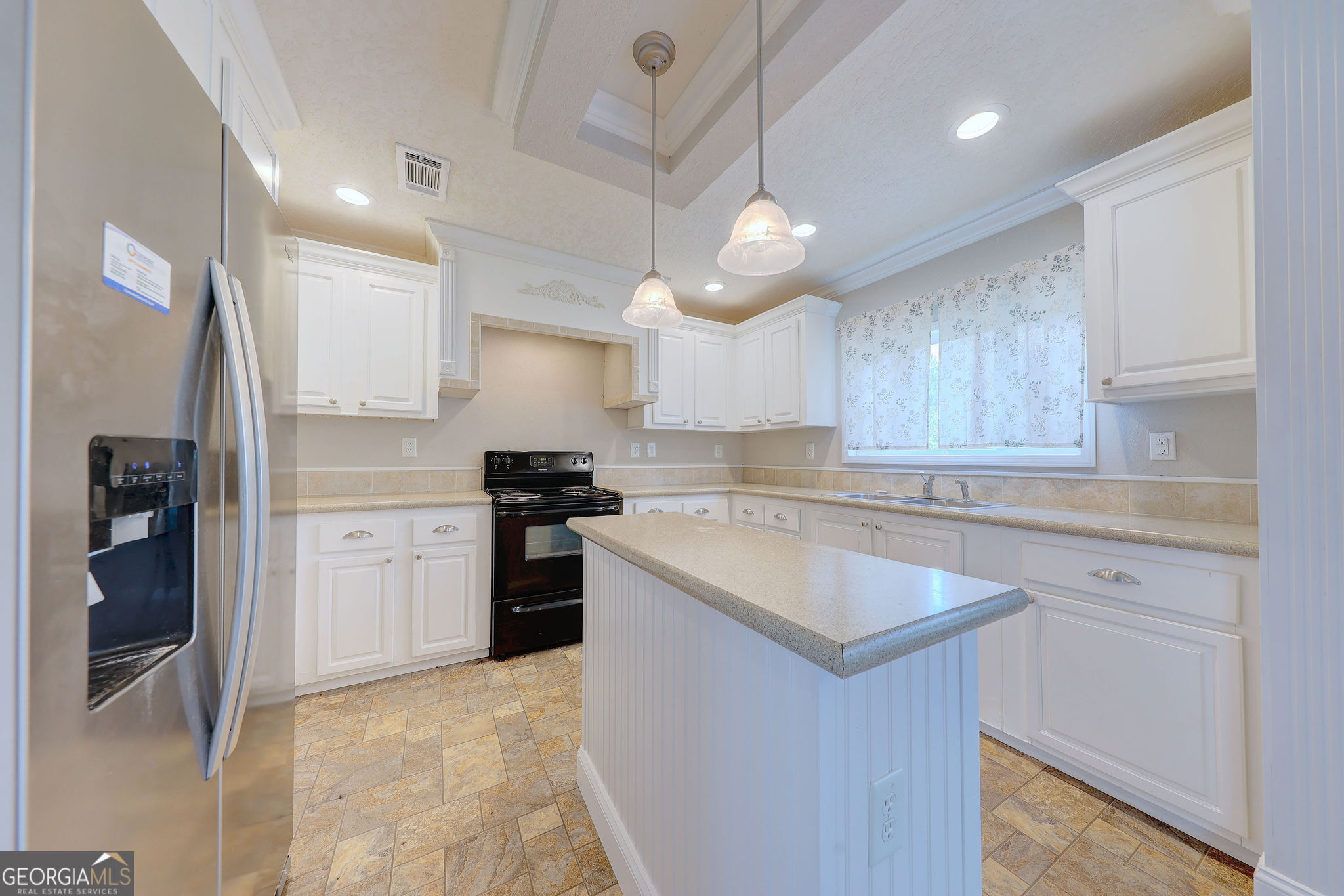 1177 Egg And Butter Road N Property Photo 11