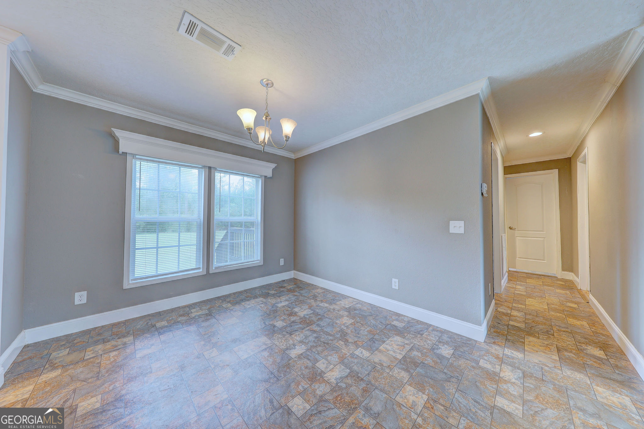 1177 Egg And Butter Road N Property Photo 12