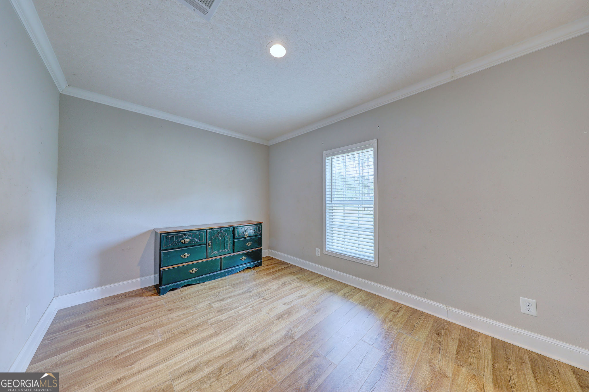 1177 Egg And Butter Road N Property Photo 16