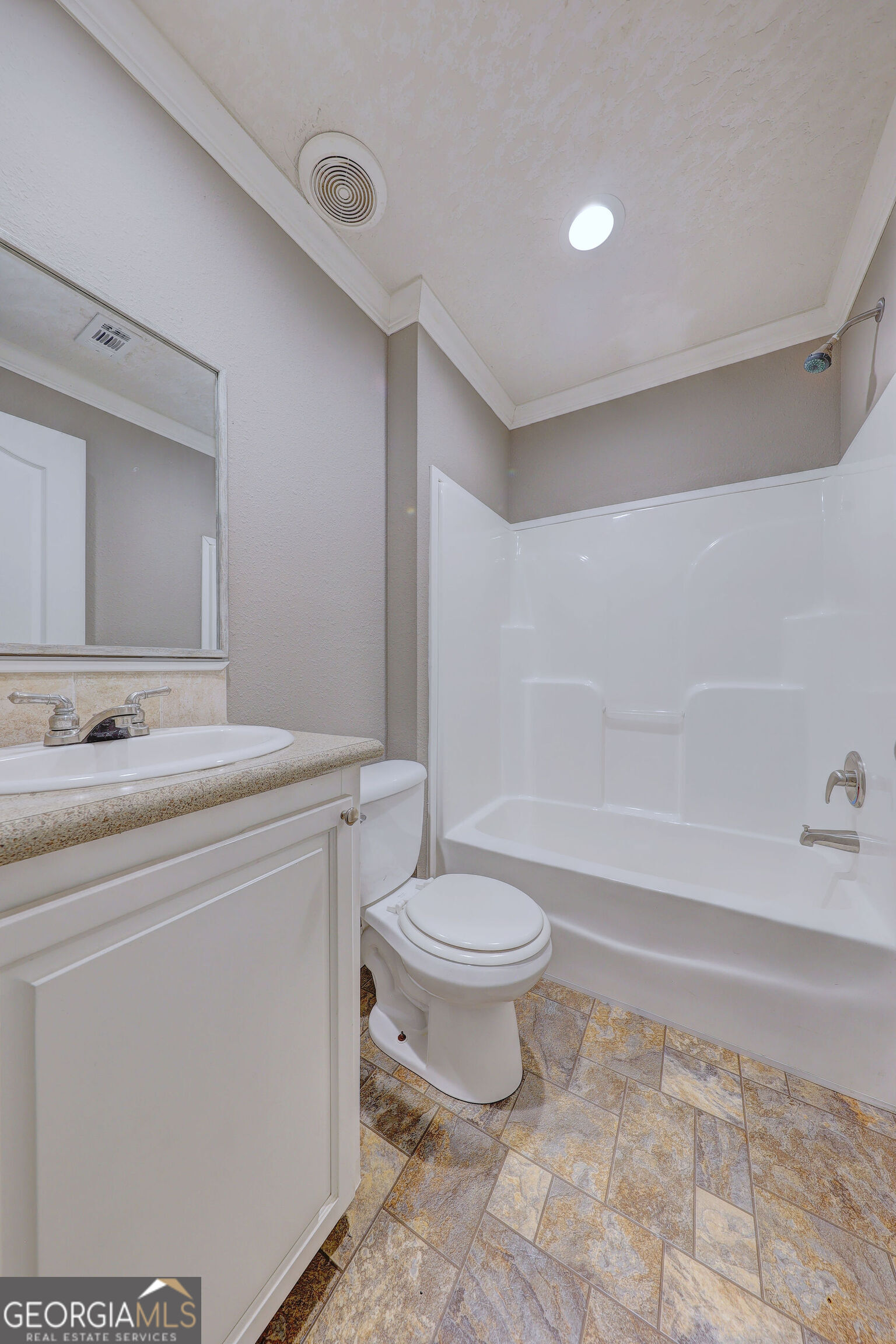 1177 Egg And Butter Road N Property Photo 18