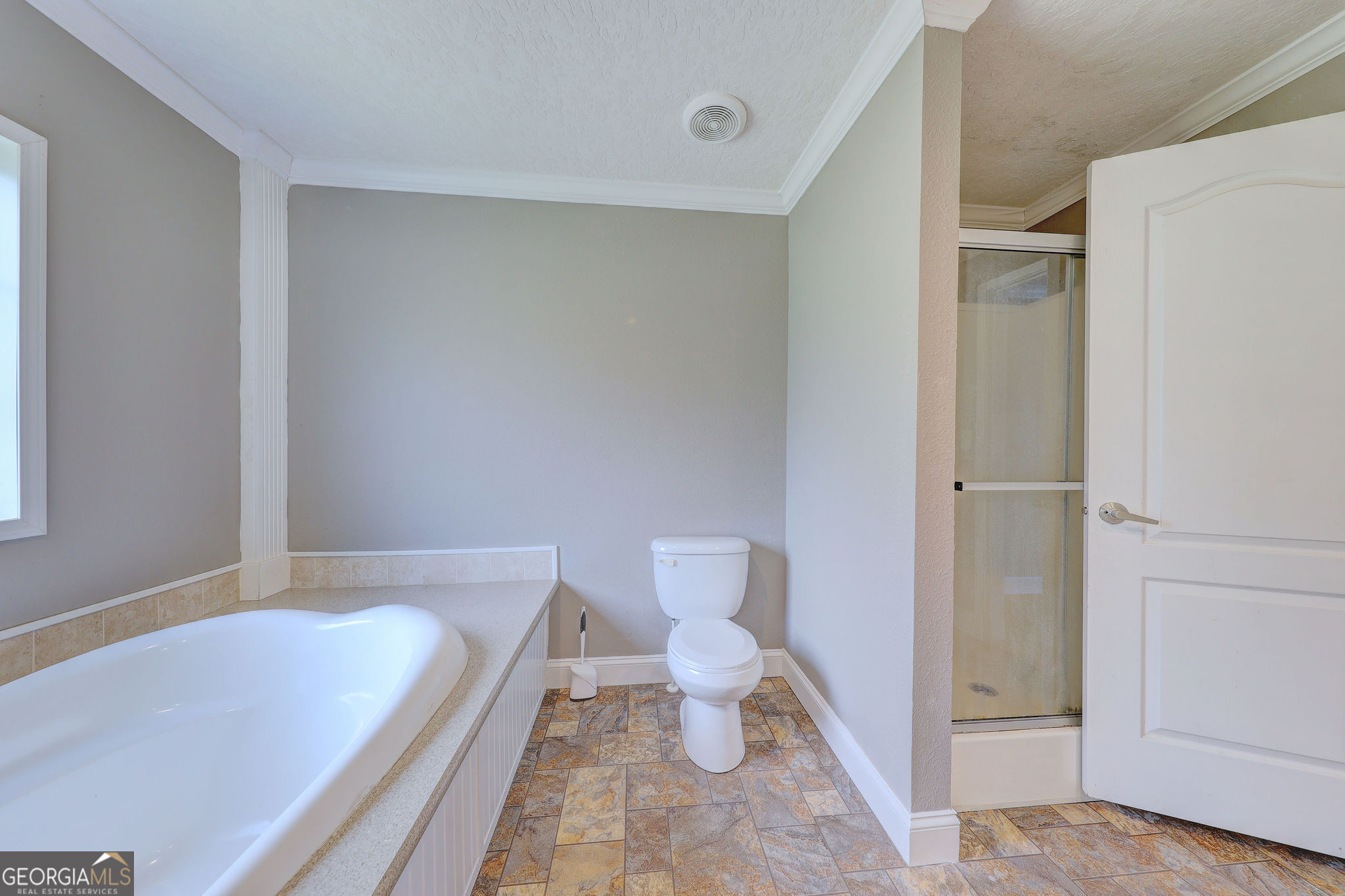 1177 Egg And Butter Road N Property Photo 25