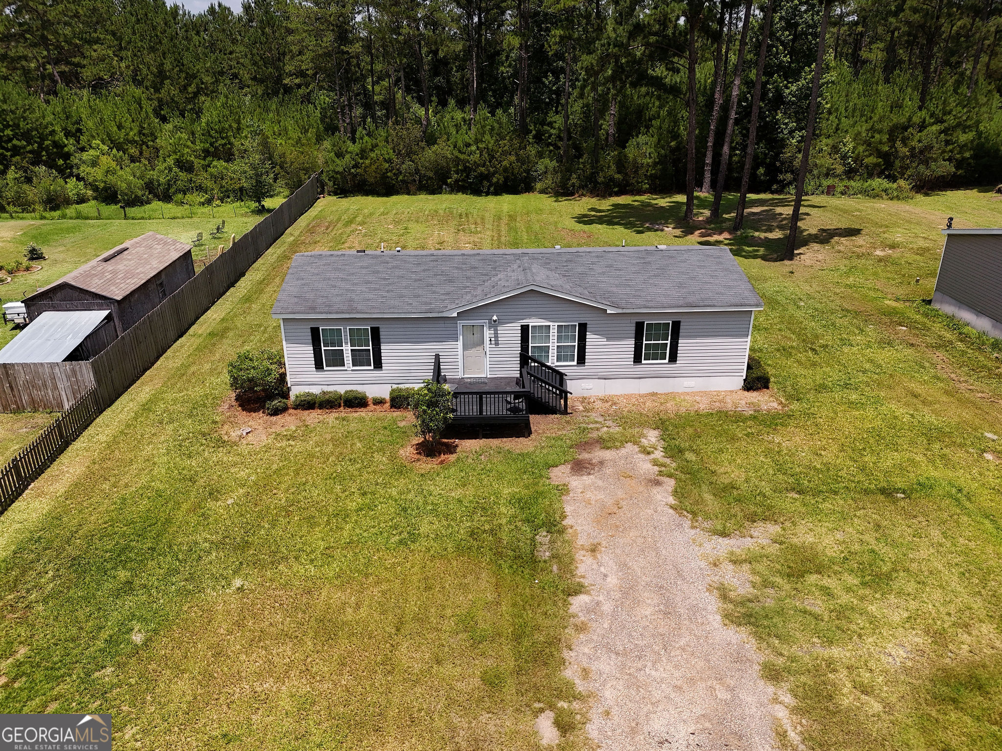 1177 Egg And Butter Road N Property Photo 29