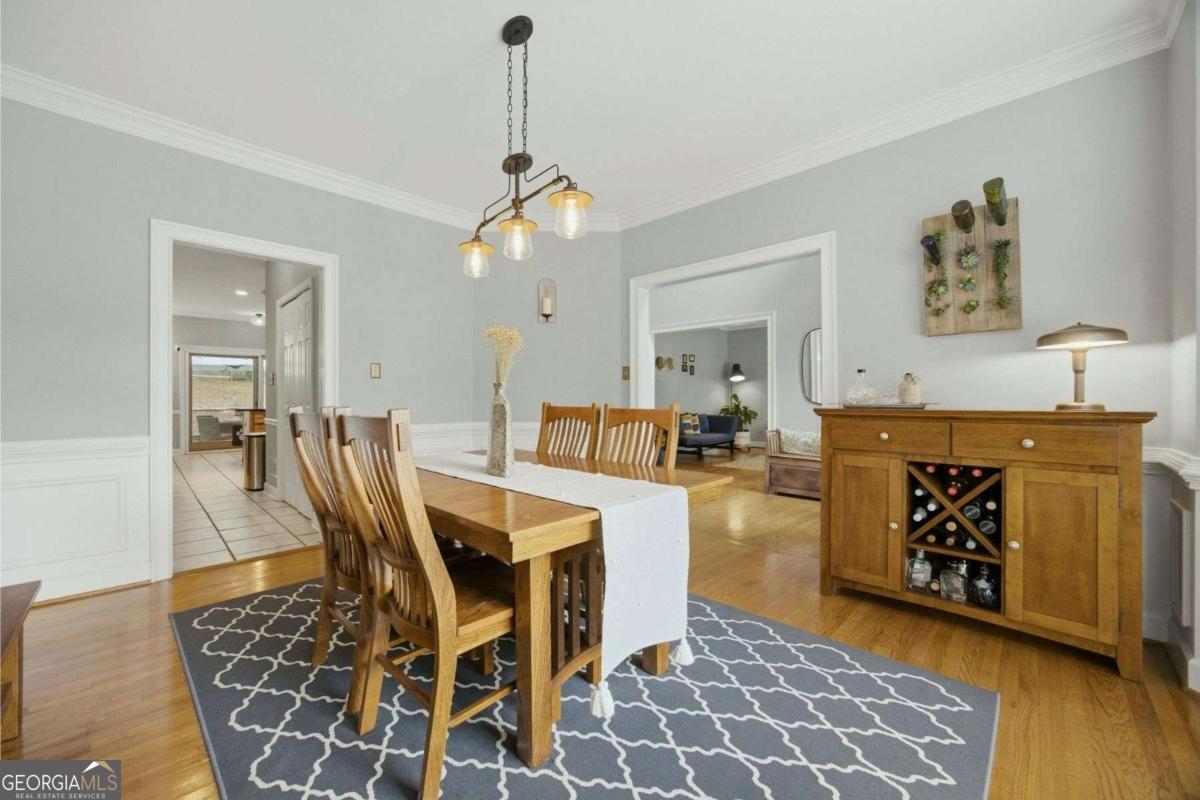 1390 Rivershyre Parkway Property Photo 5