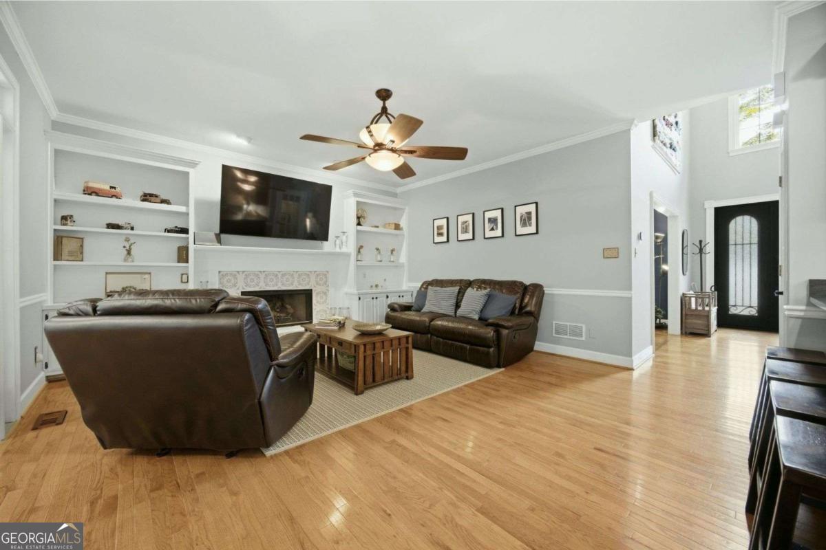 1390 Rivershyre Parkway Property Photo 8