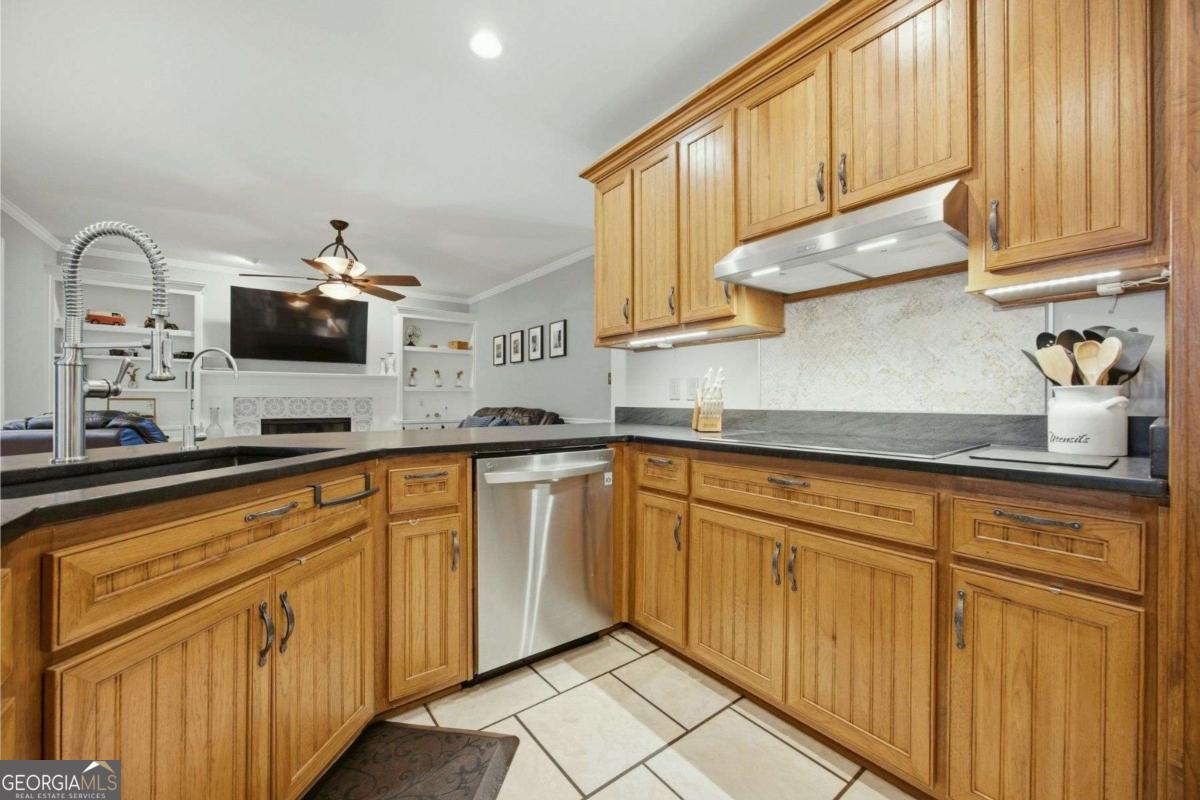 1390 Rivershyre Parkway Property Photo 16
