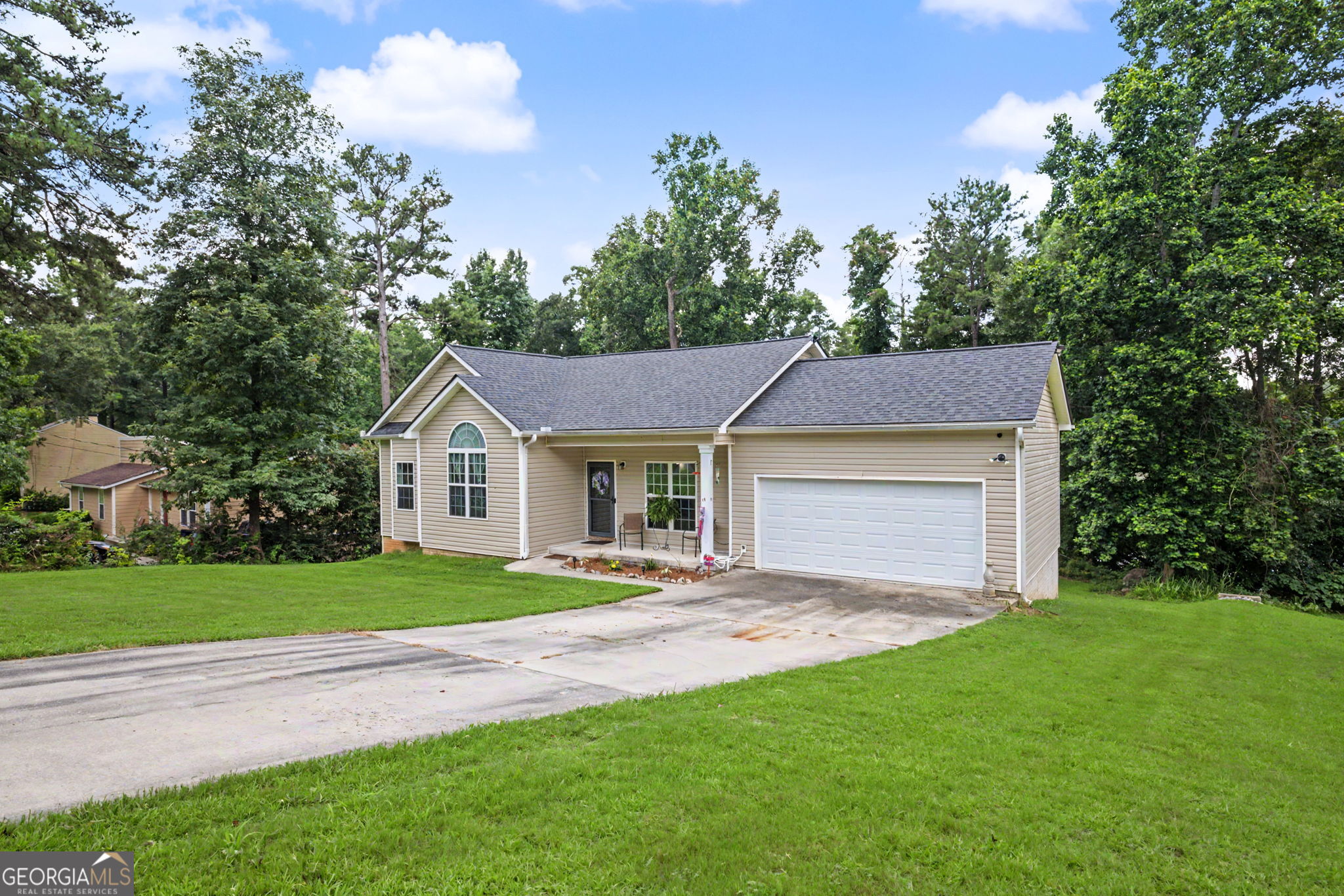179 Wynnmeade Parkway Property Photo 1