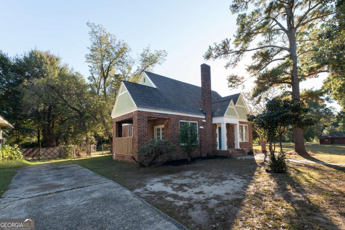 622 Whitney Avenue Property Photo 5