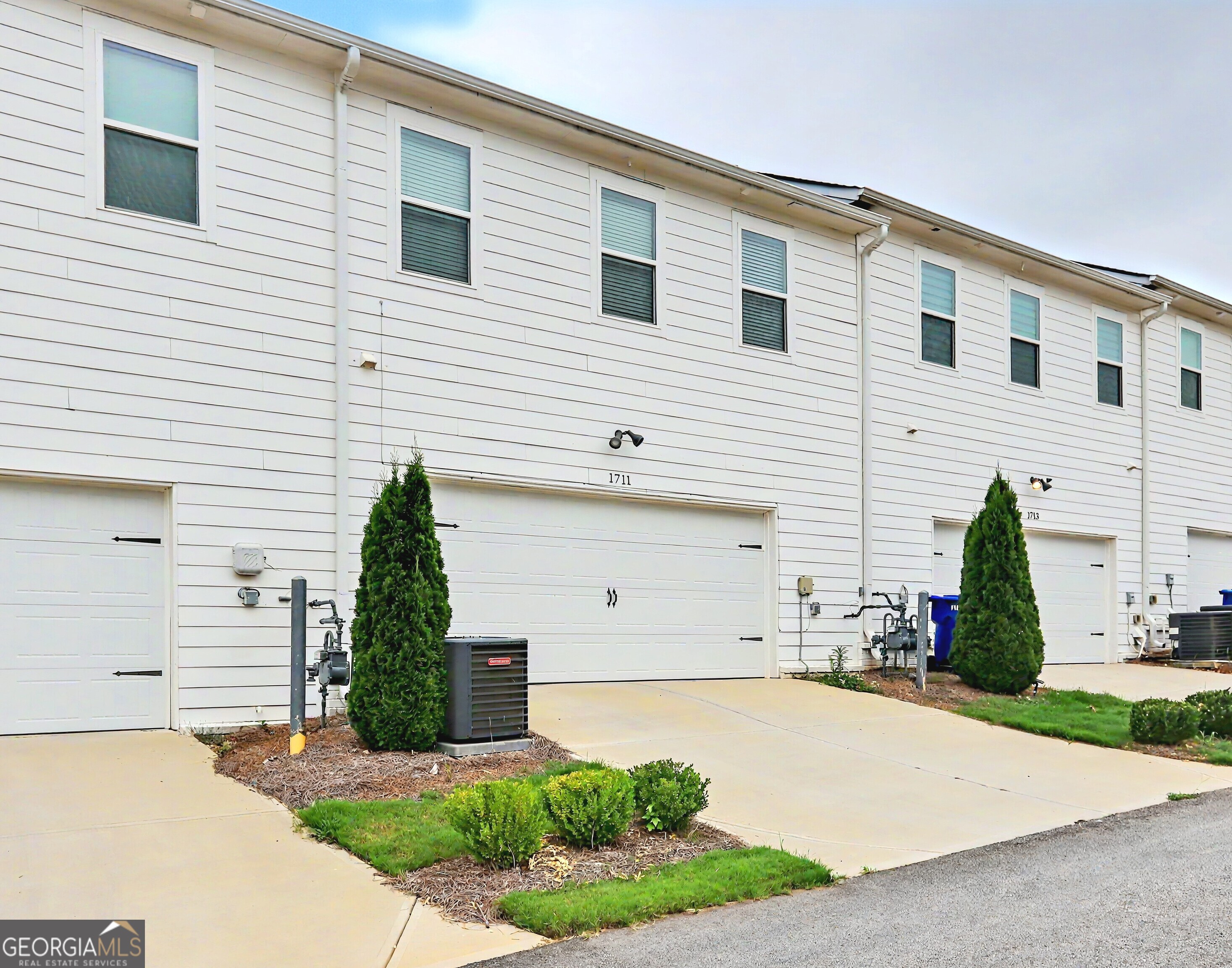 1711 Prospect Way Property Photo 4