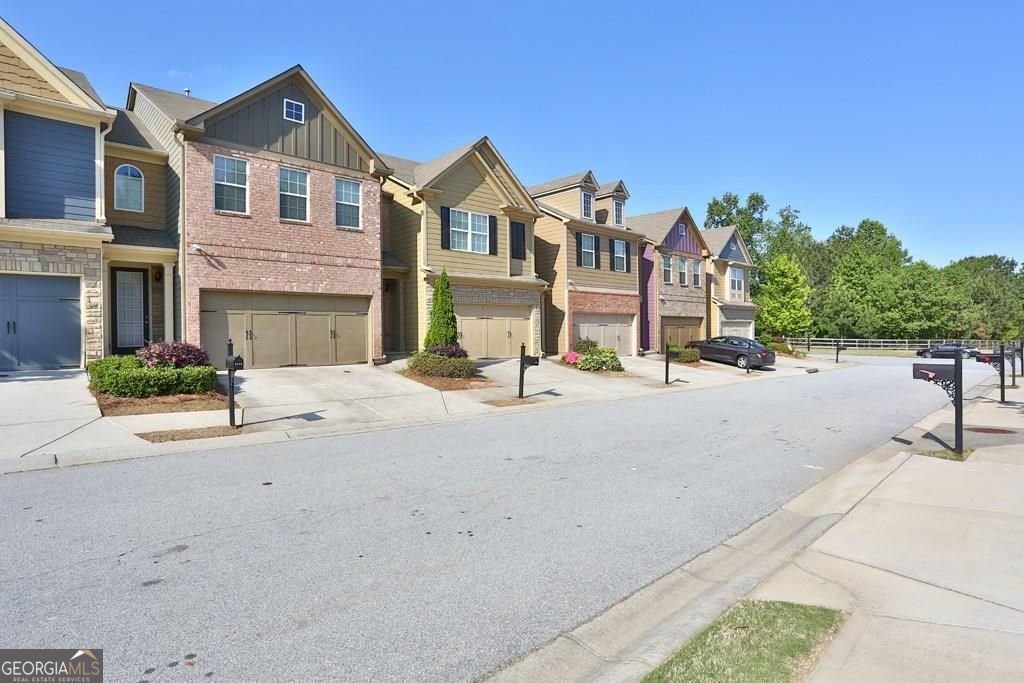 2649 Sardis Chase Court Property Photo 2