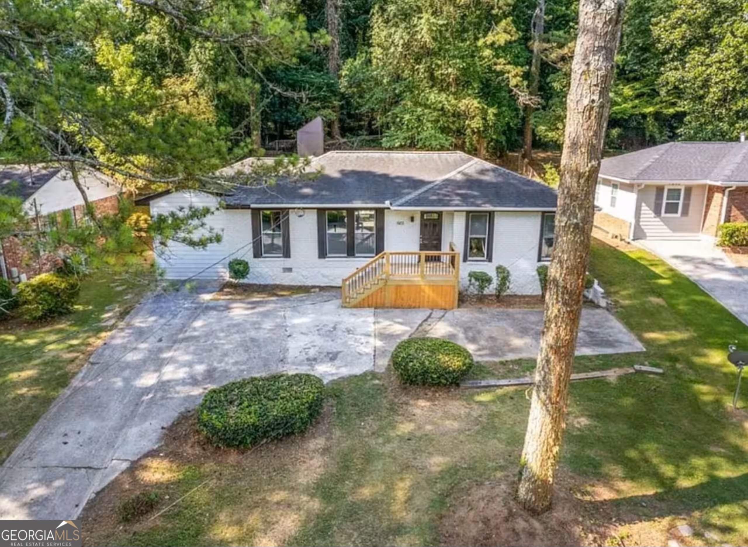 1901 Windsor Drive Sw Property Photo 1