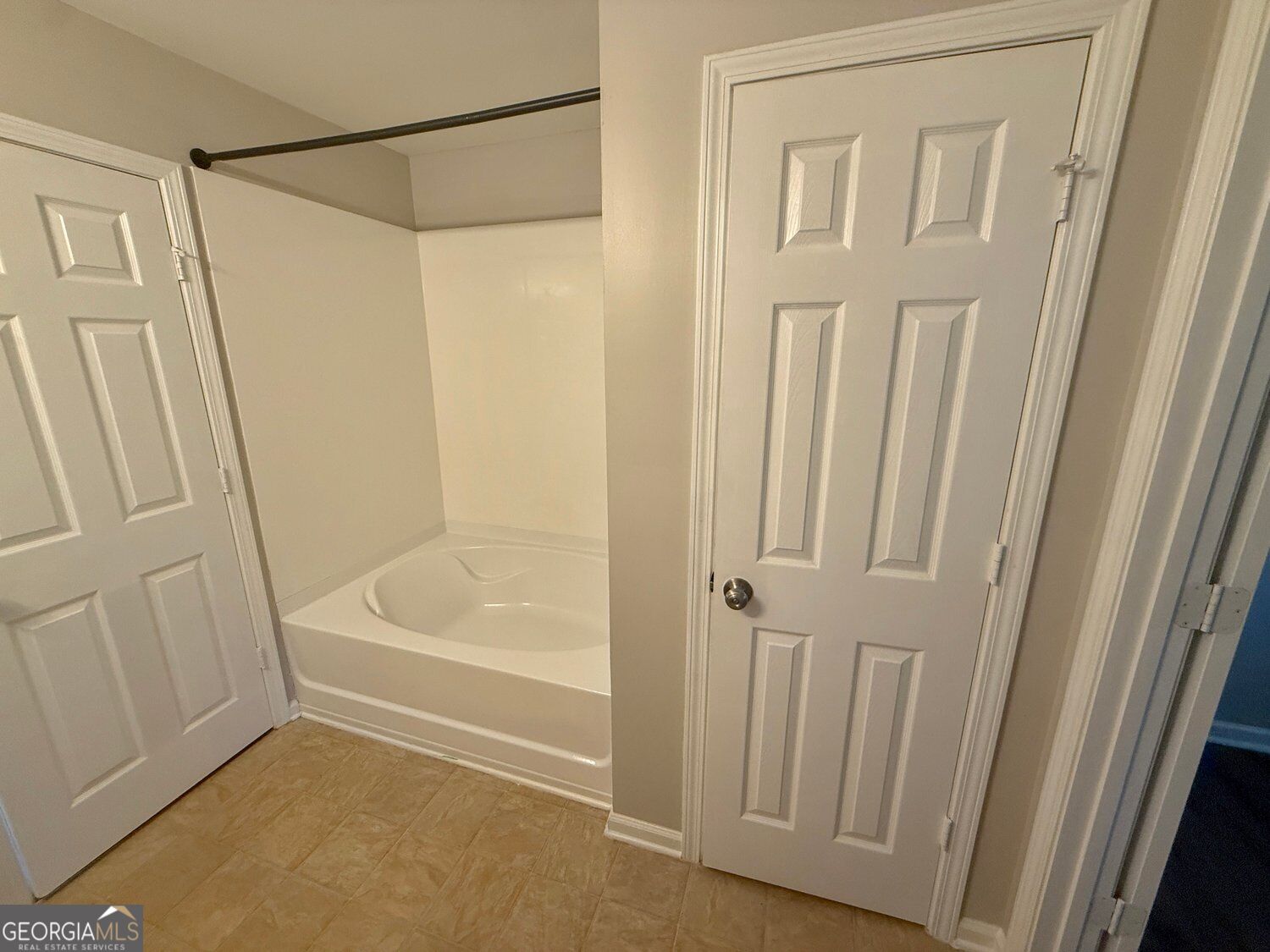 2734 Jordan Lane Property Photo 40
