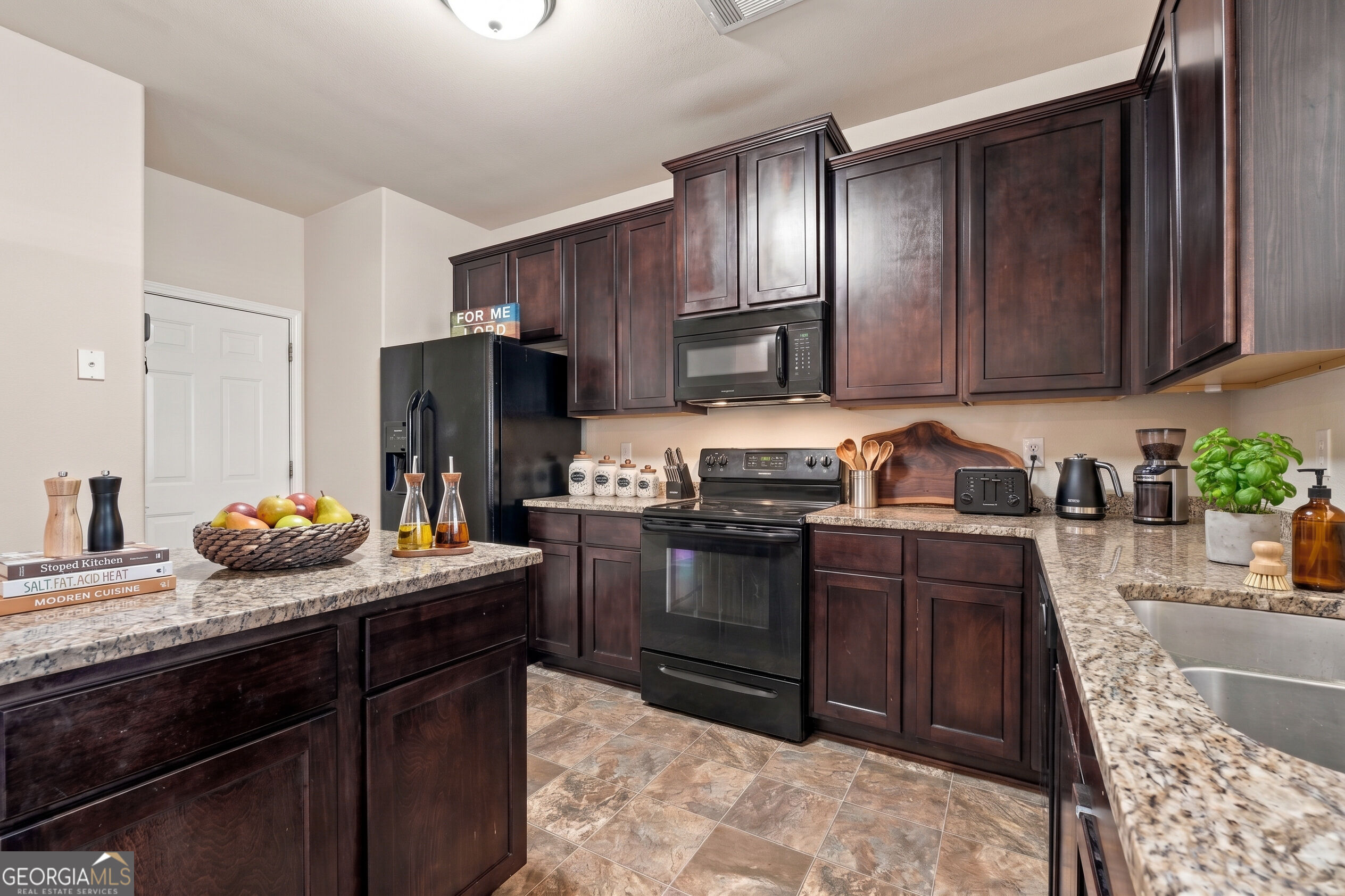 265 Swem Court Property Photo 4