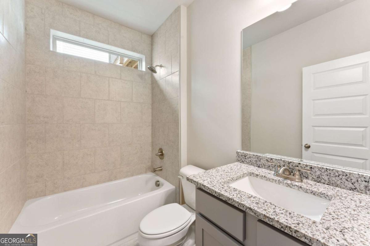 2020 Manor Pointe Drive # 19 Property Photo 7