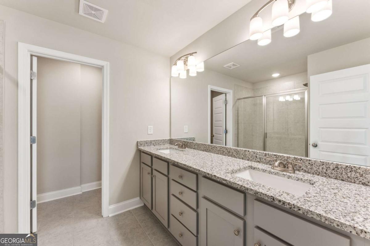 2020 Manor Pointe Drive # 19 Property Photo 18