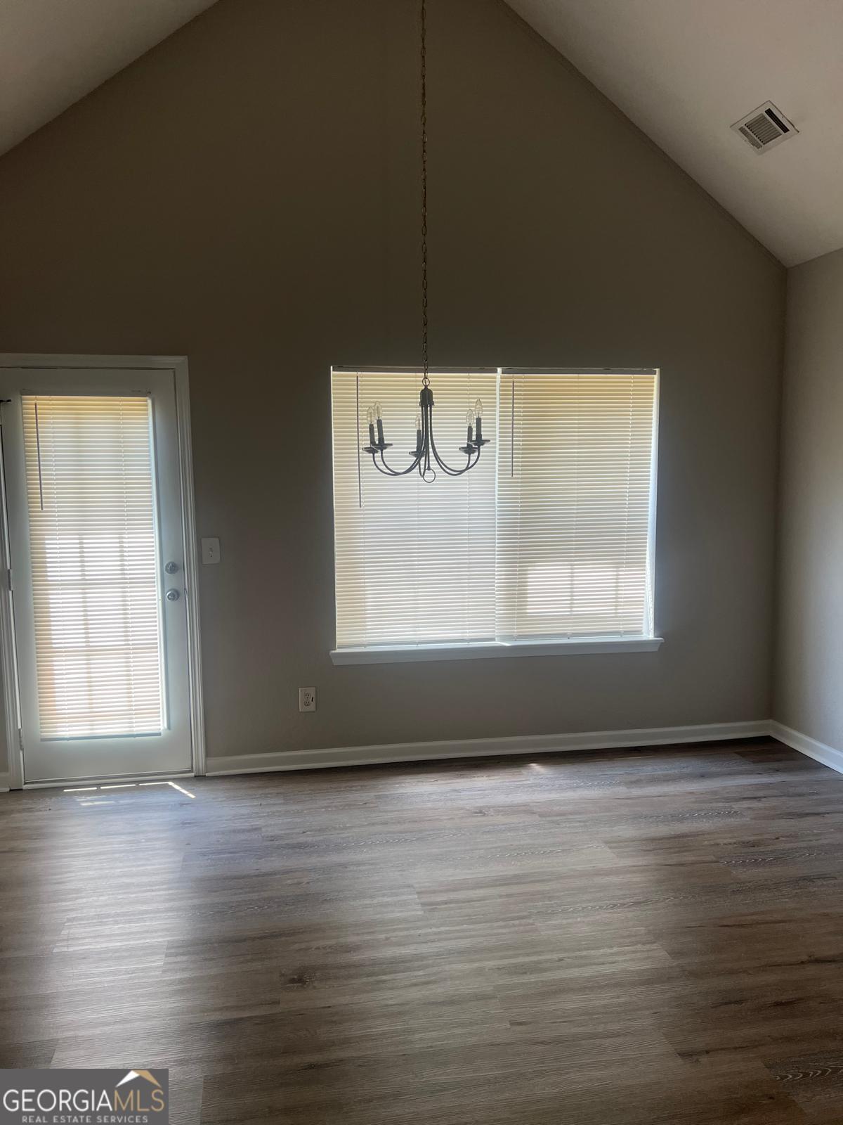 4649 Ravenwood Loop Property Photo 5