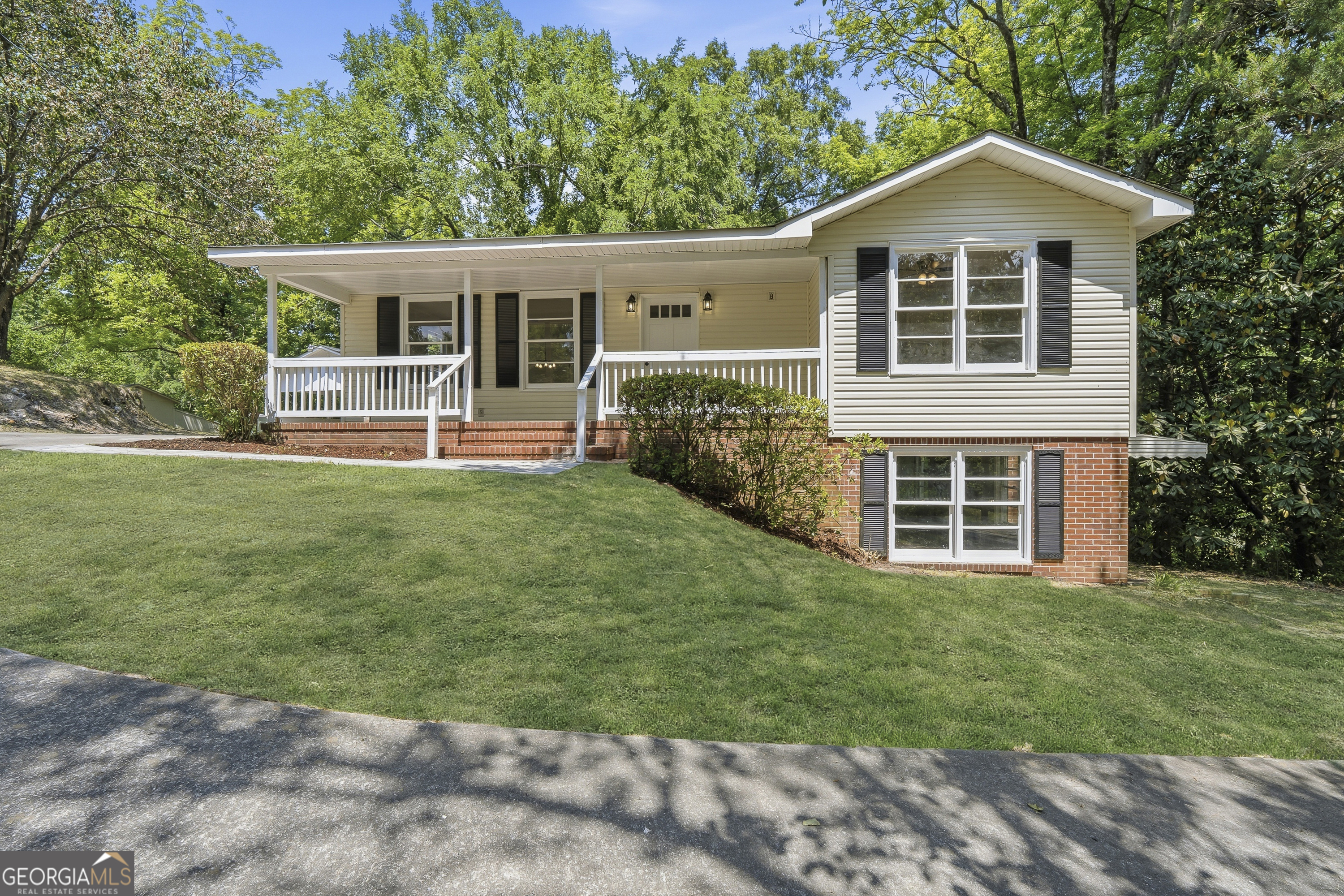 5115 Wesleyan Circle Property Photo 3