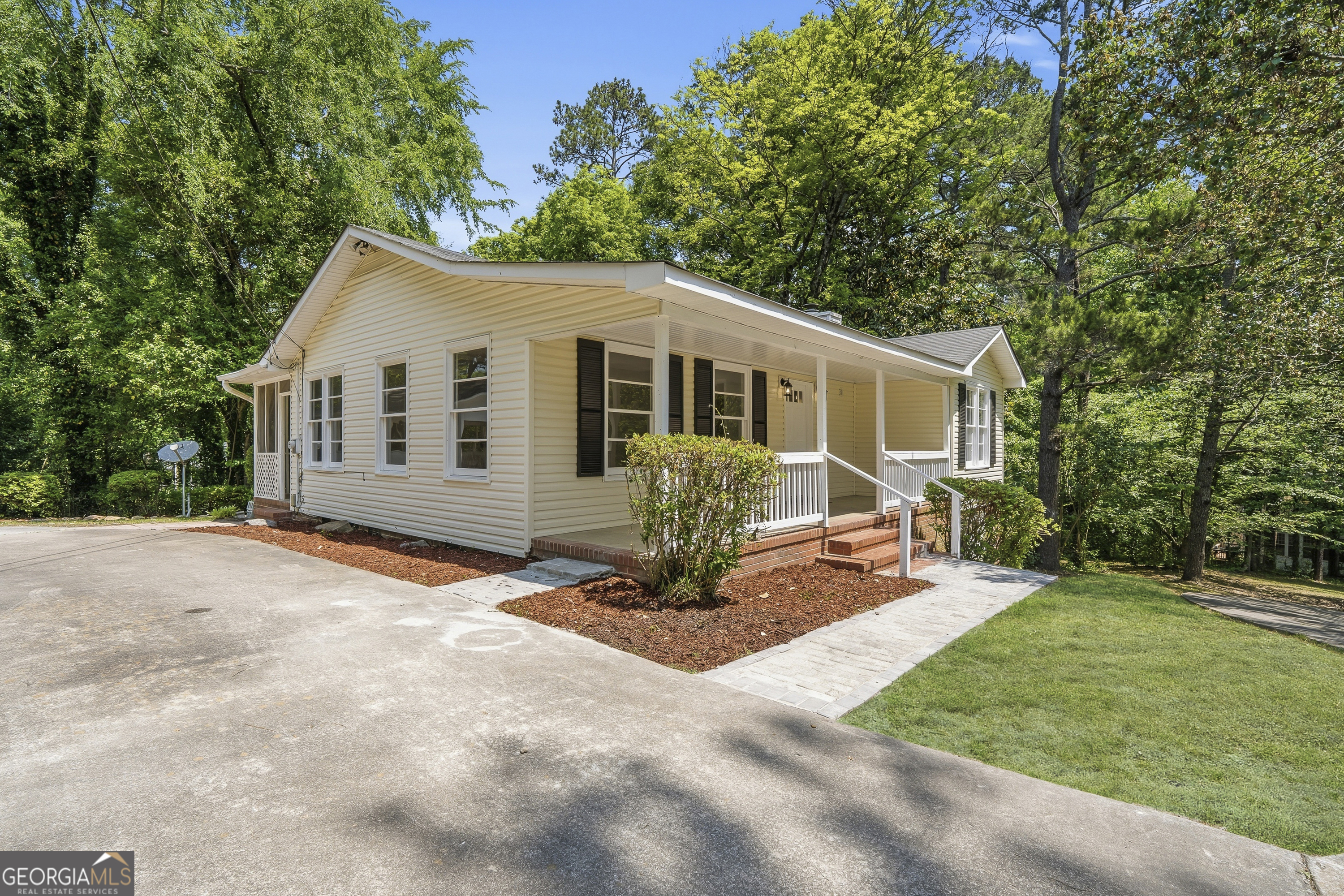 5115 Wesleyan Circle Property Photo 4