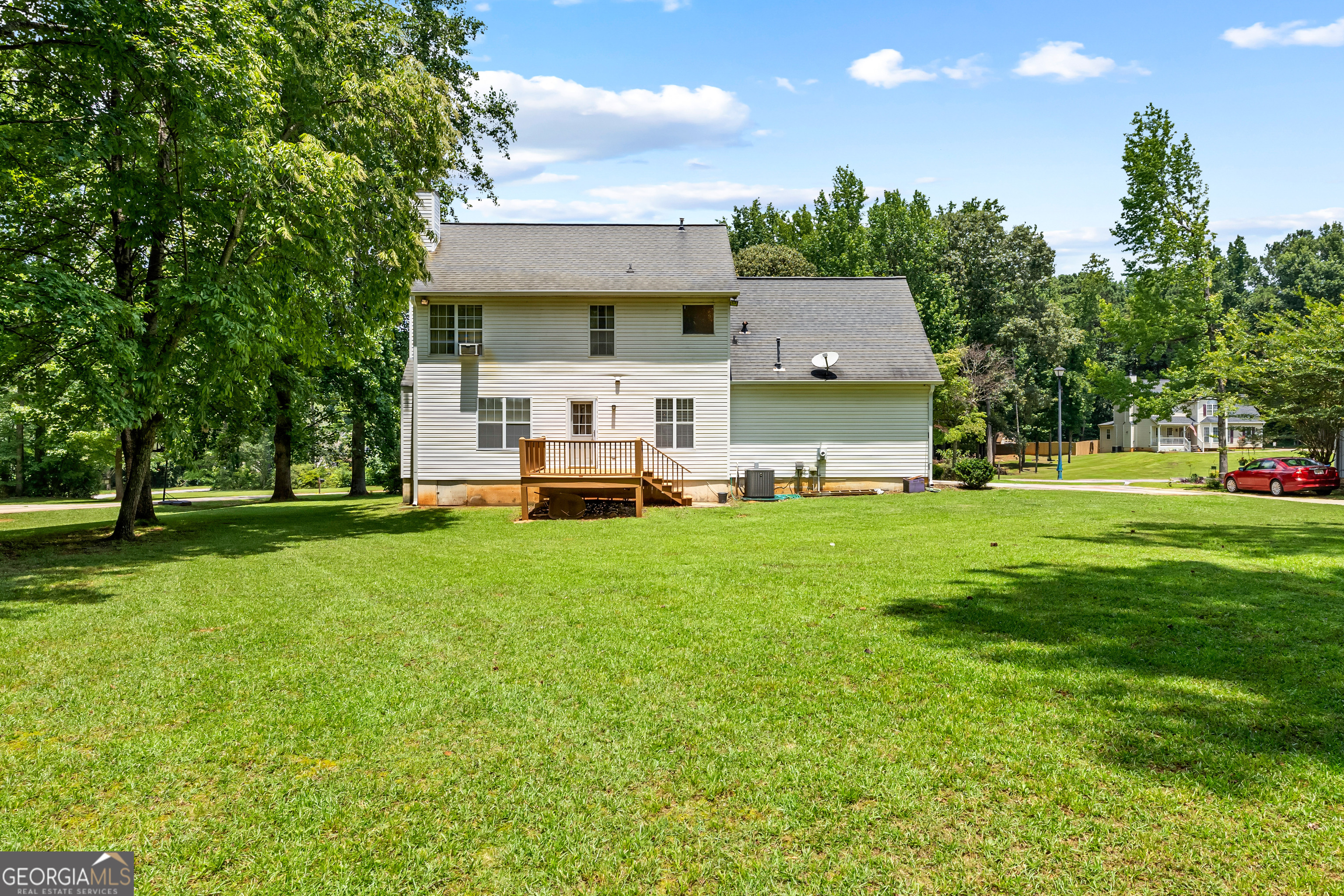47 Nanette Drive Property Photo 2