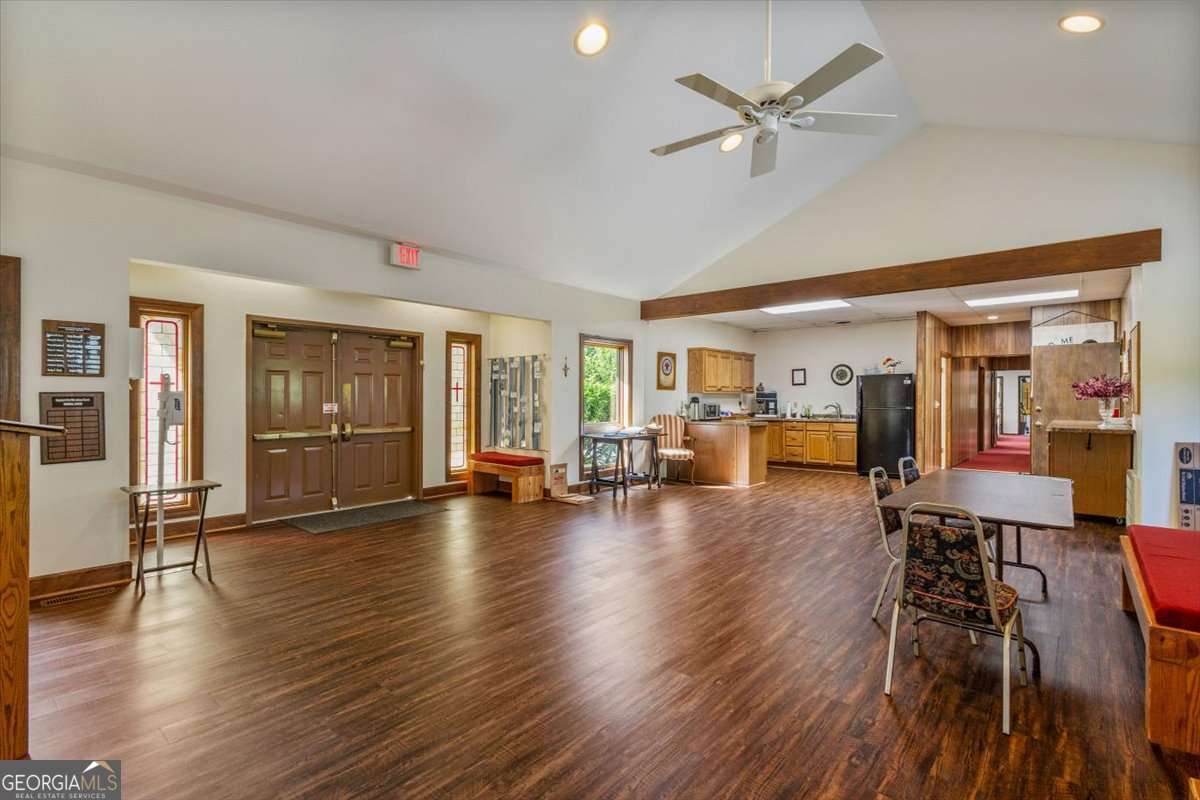 823 Forge Mill Property Photo 6