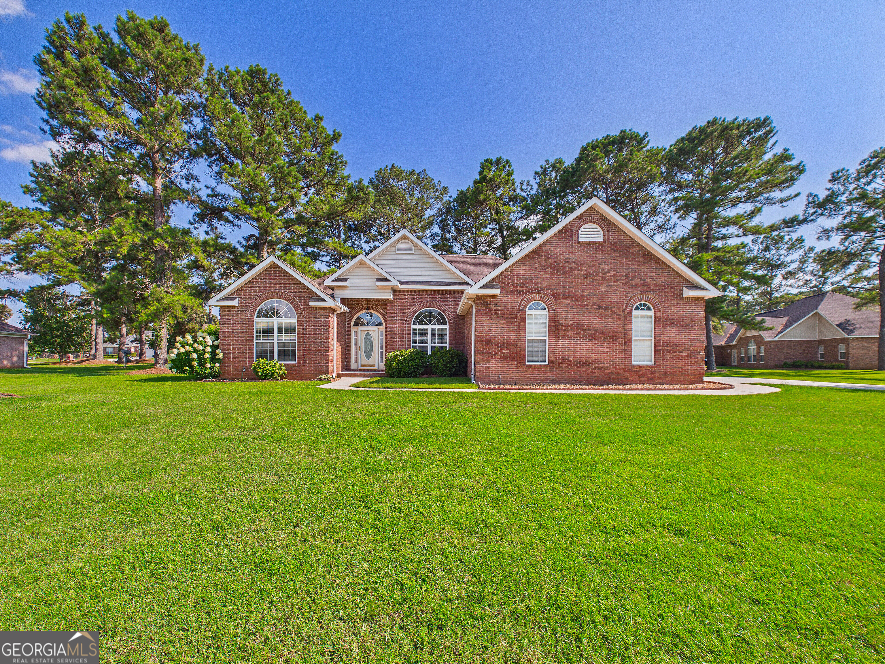 503 Victoria Circle Property Photo 1