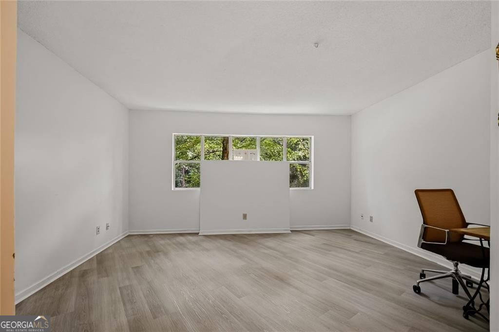 483 Sherman Way Property Photo 8