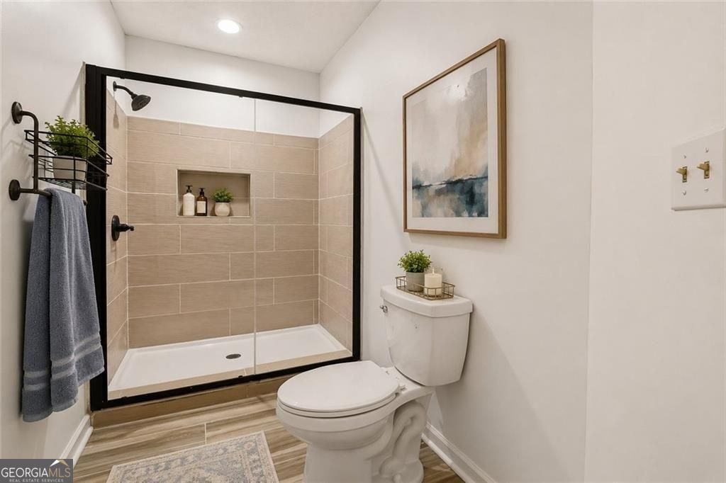 483 Sherman Way Property Photo 9