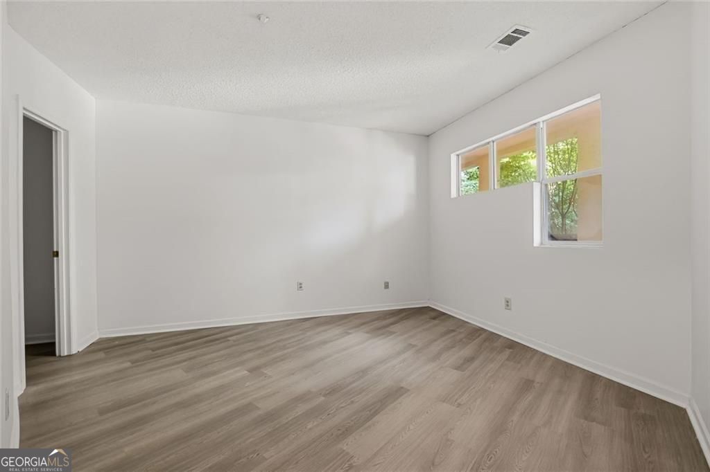 483 Sherman Way Property Photo 11