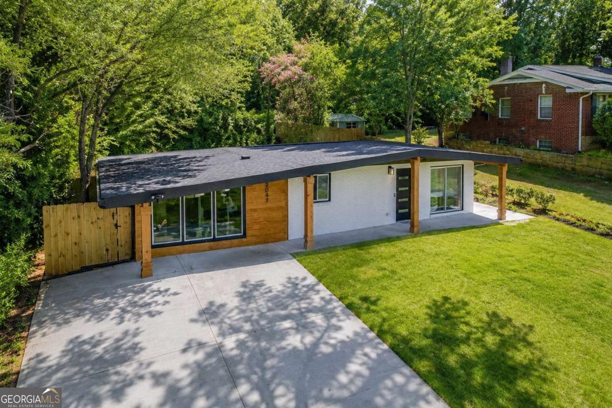 2047 Boulderview Property Photo 1
