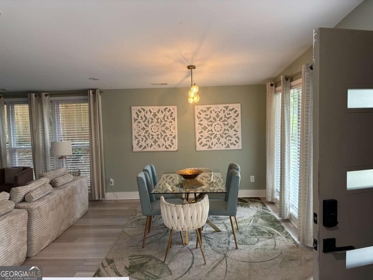2047 Boulderview Property Photo 8