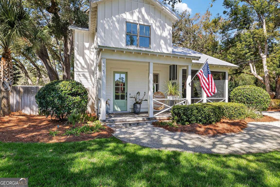 1925 Frederica Road Property Photo 2