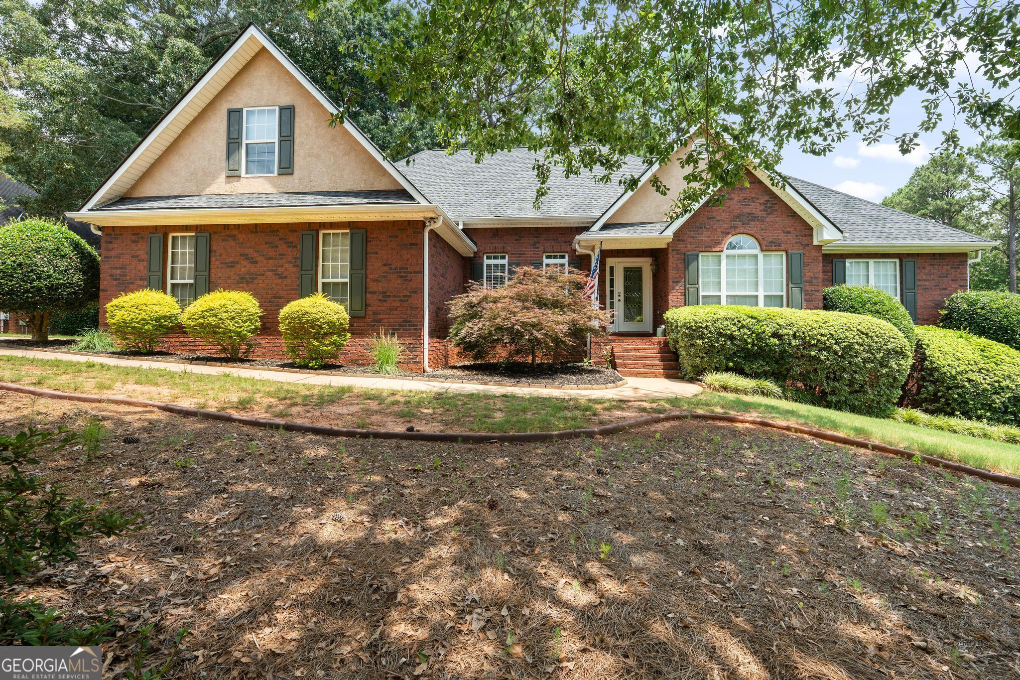 925 Champions Way Property Photo 6