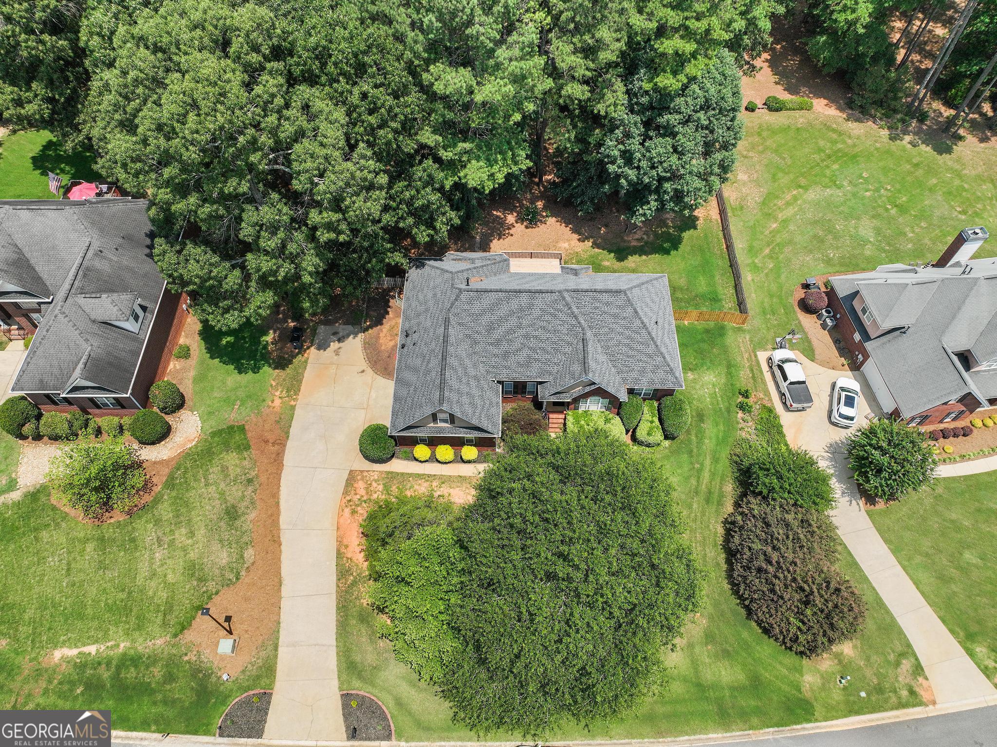 925 Champions Way Property Photo 10
