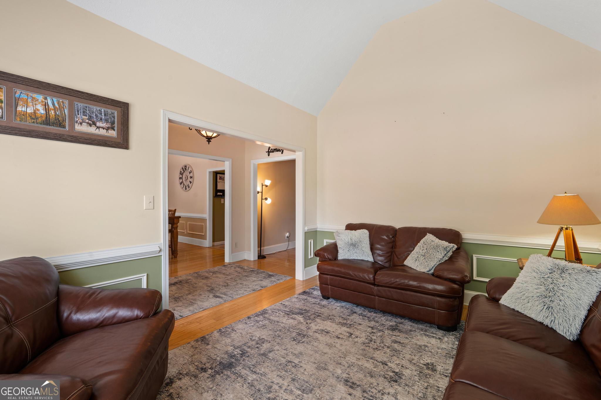 925 Champions Way Property Photo 17