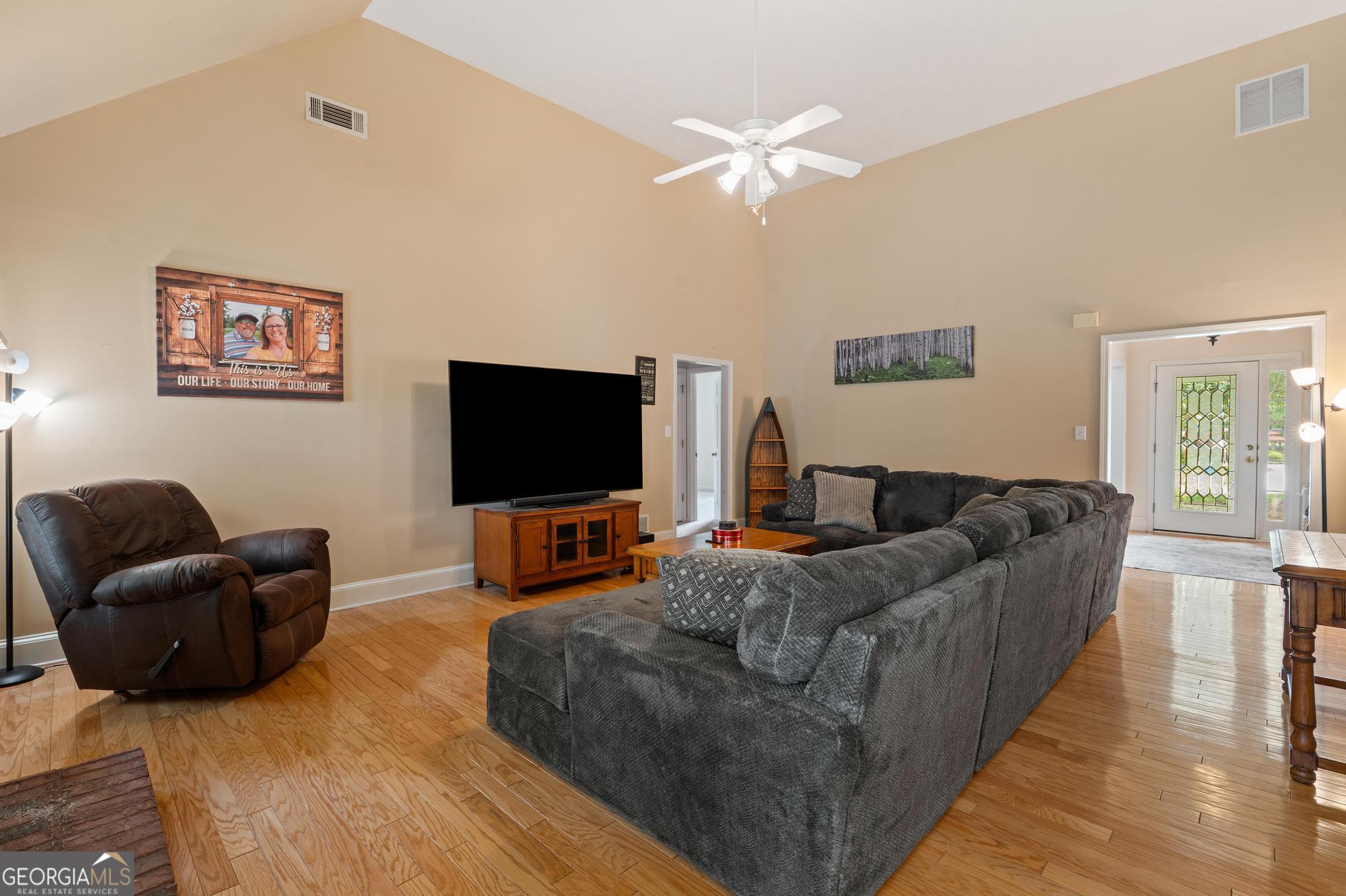 925 Champions Way Property Photo 22
