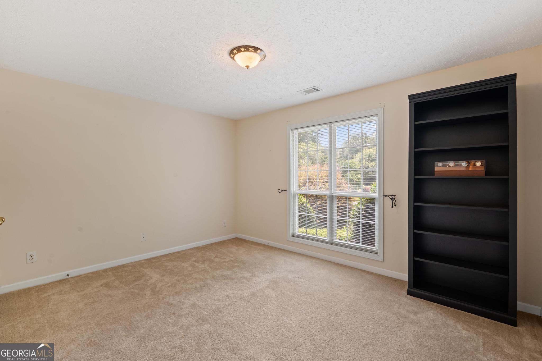 925 Champions Way Property Photo 27