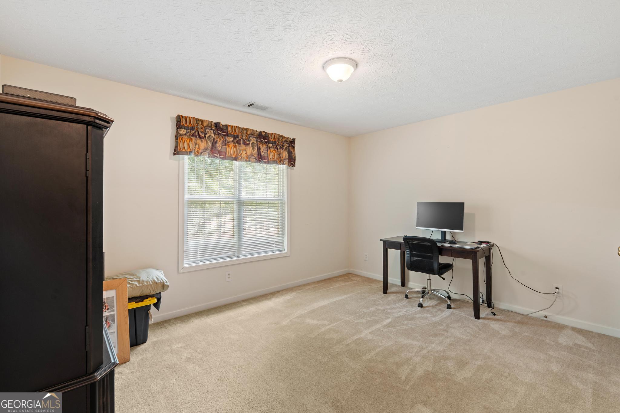 925 Champions Way Property Photo 30