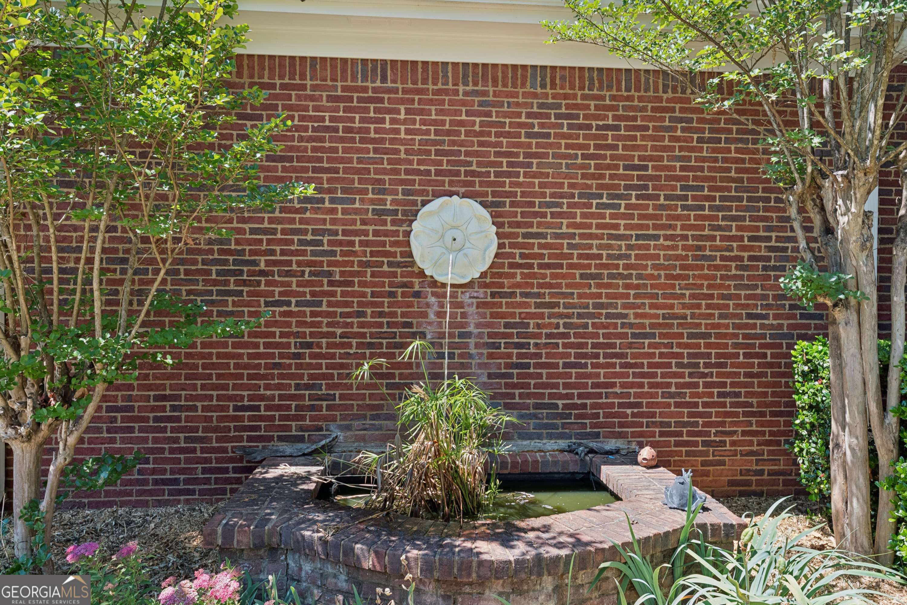 850 Ivy Ridge Drive Property Photo 3