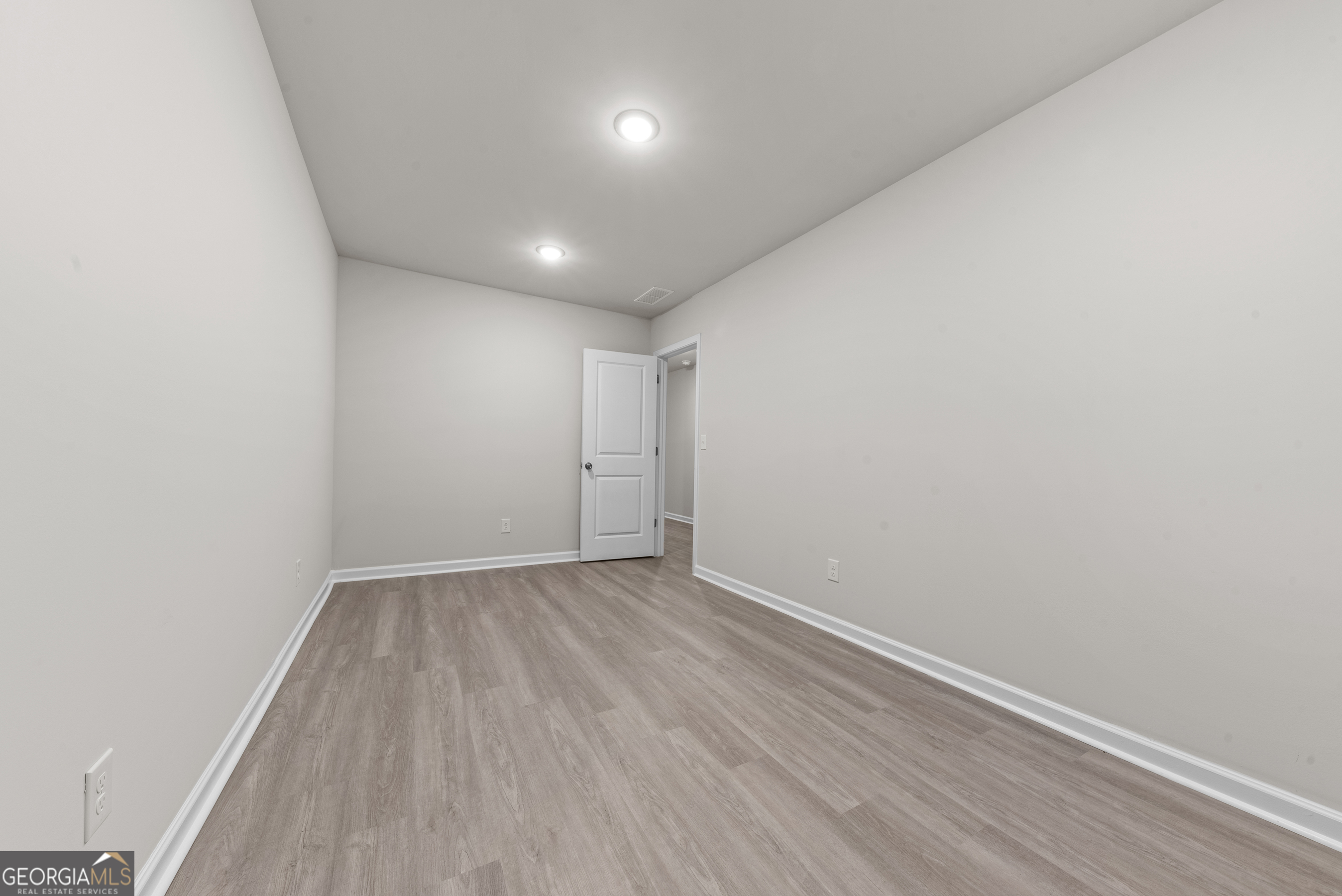 104 Crane Lane # 27a Property Photo 38