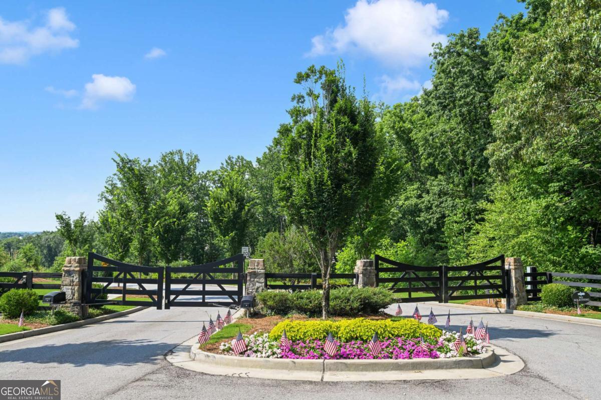 7013 River Rock Drive Property Photo 3