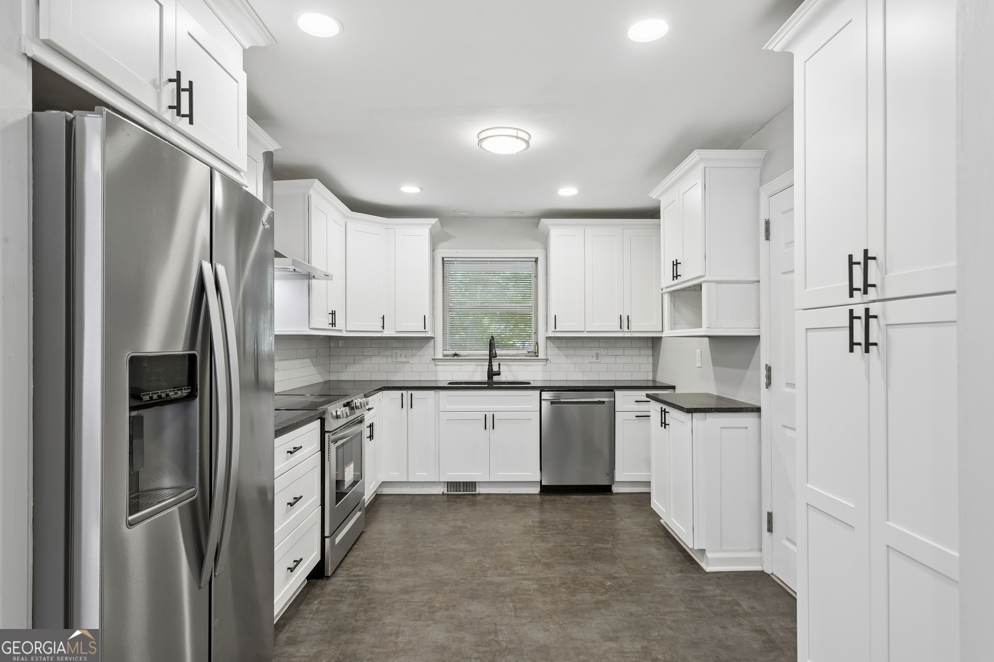 3690 Wisteria Lane Se Property Photo 2