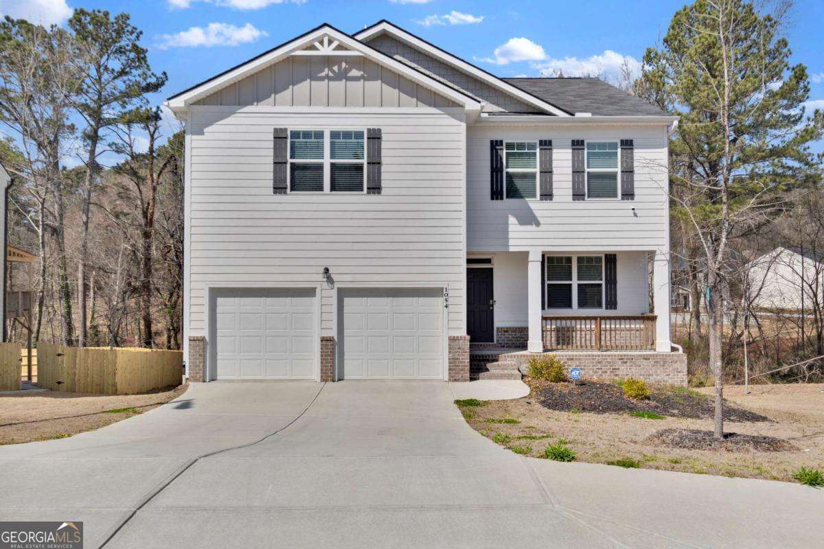 1054 Mackets Court Se Property Photo 1