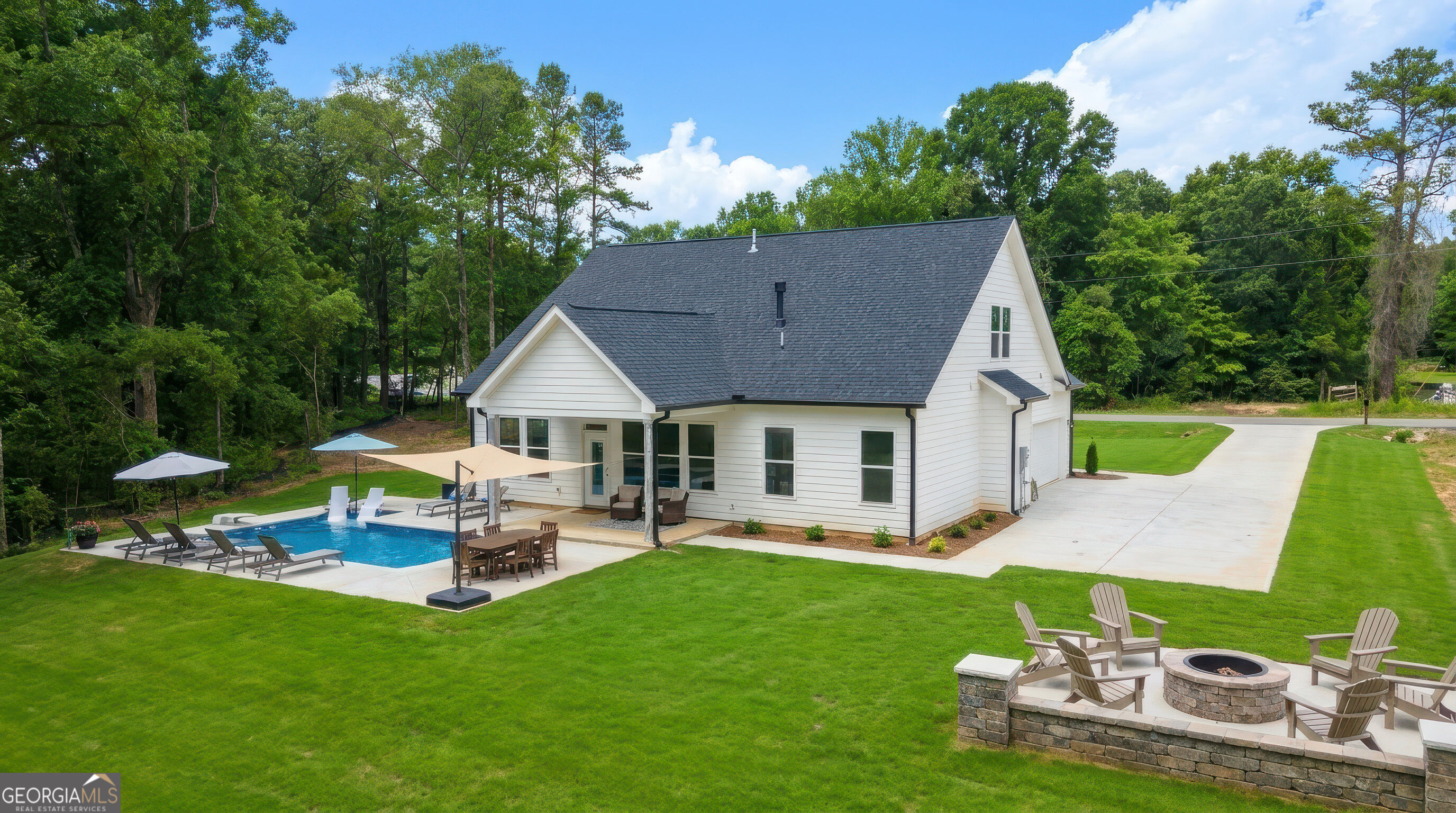 4835 Price Road Property Photo 3
