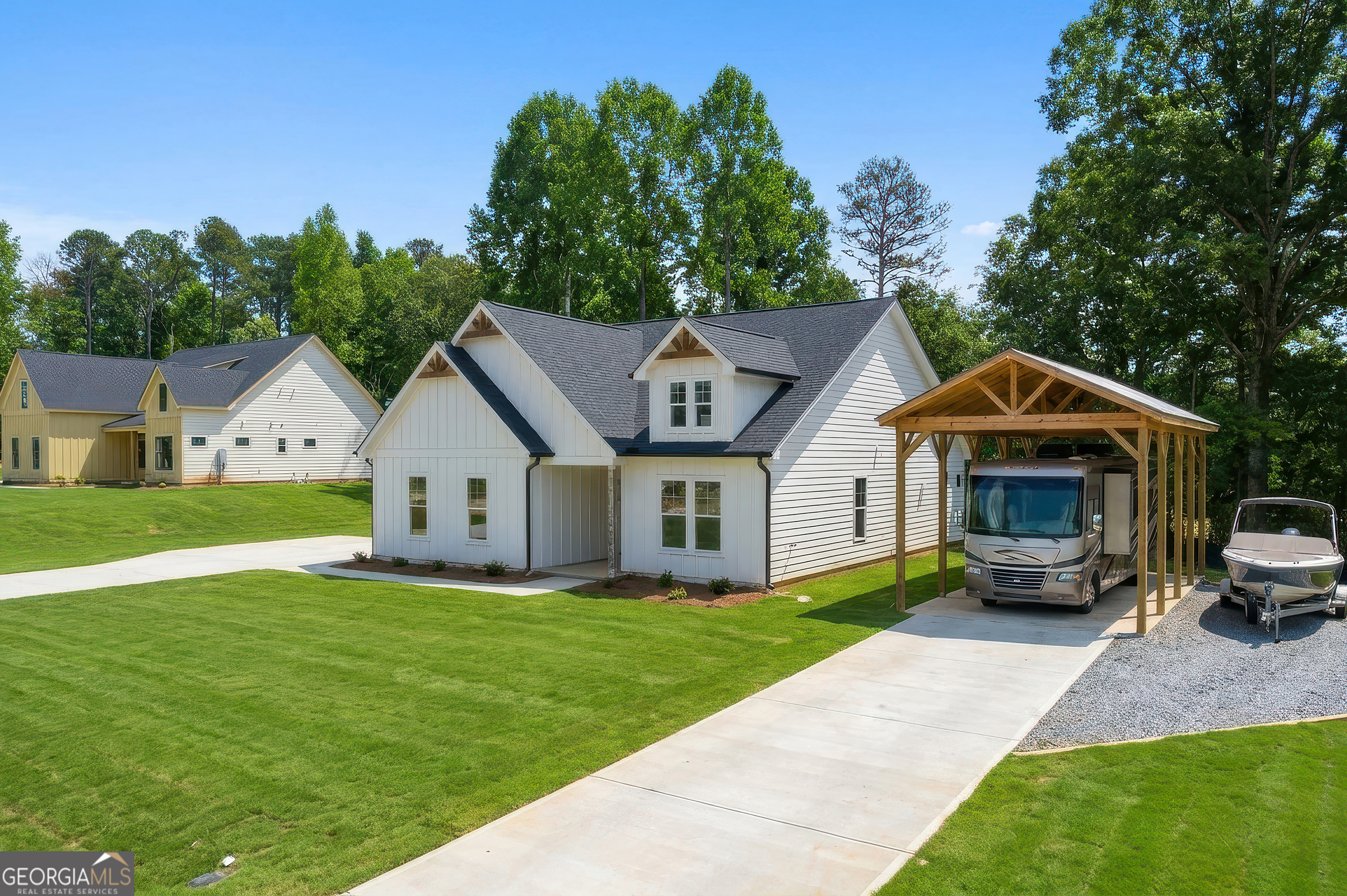 4835 Price Road Property Photo 4