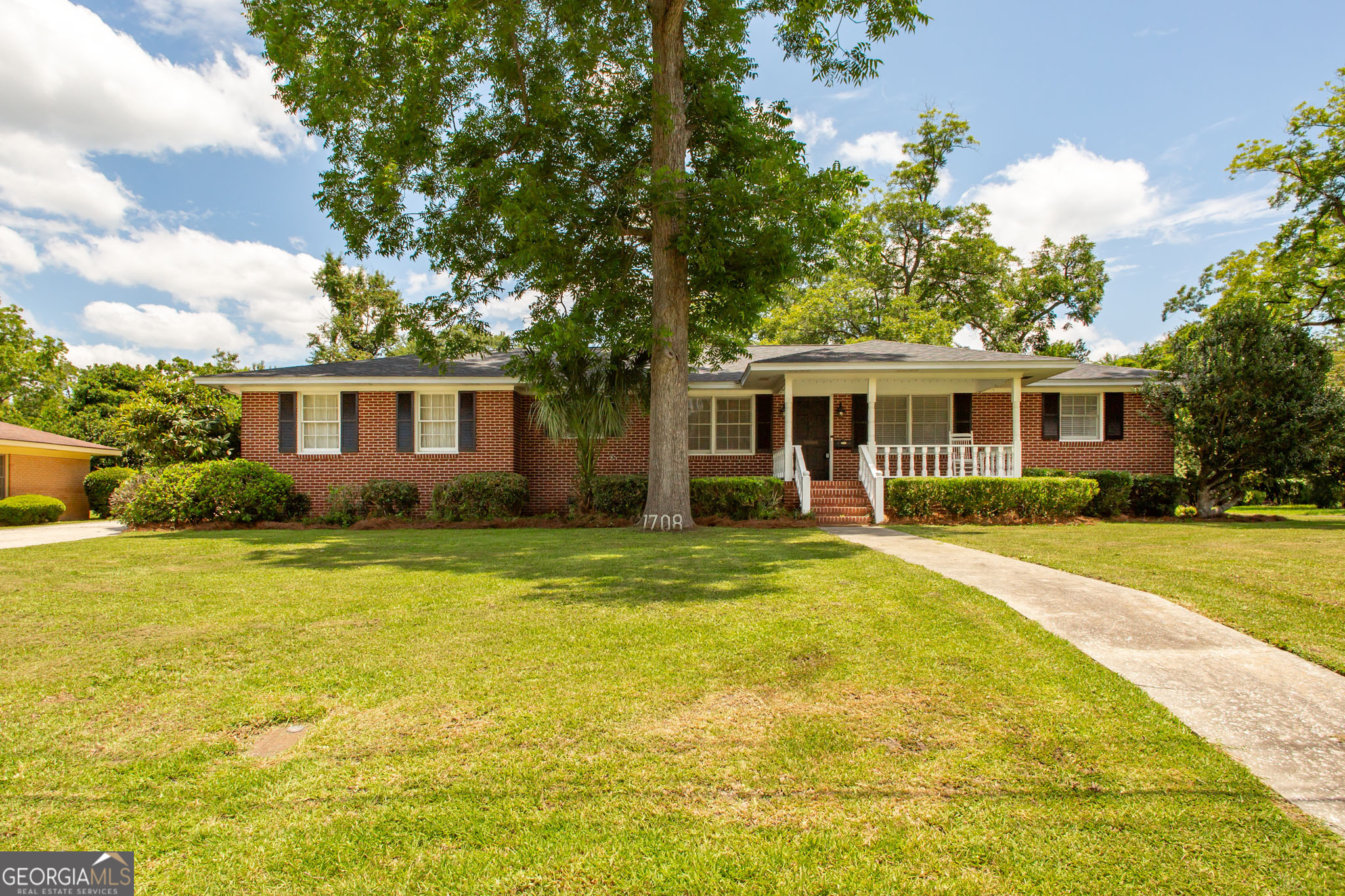 1708 City Boulevard Property Photo 1