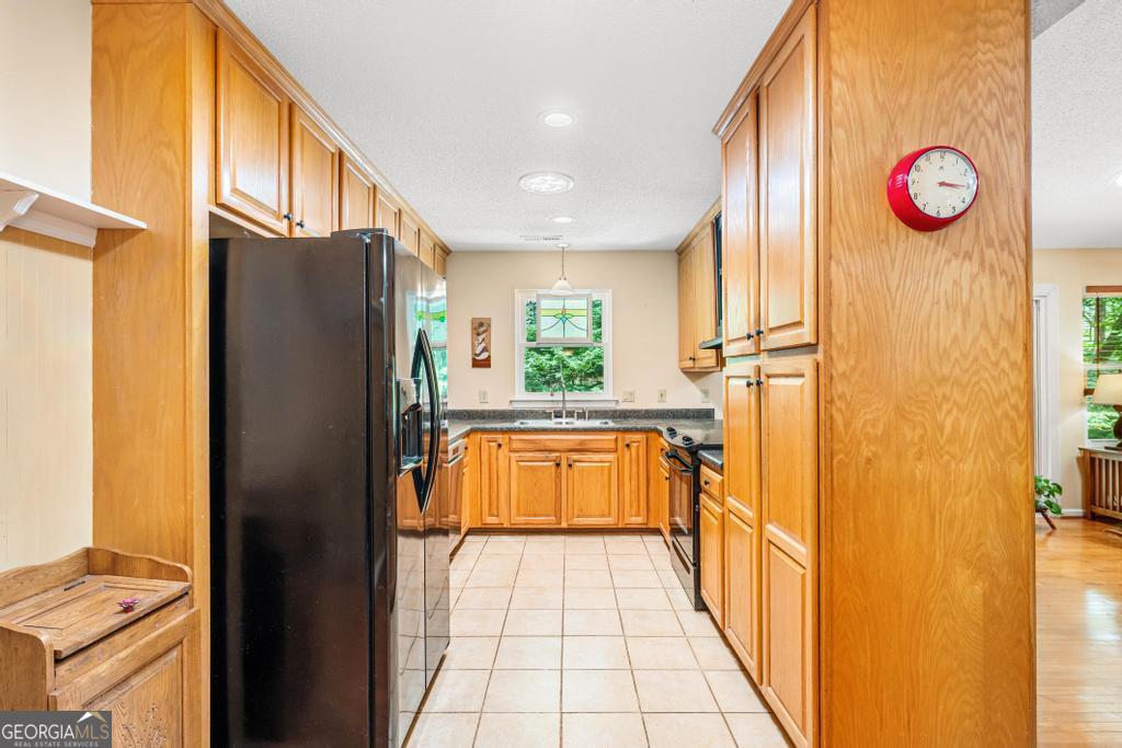 1303 South Arrowhead Drive Property Photo 11